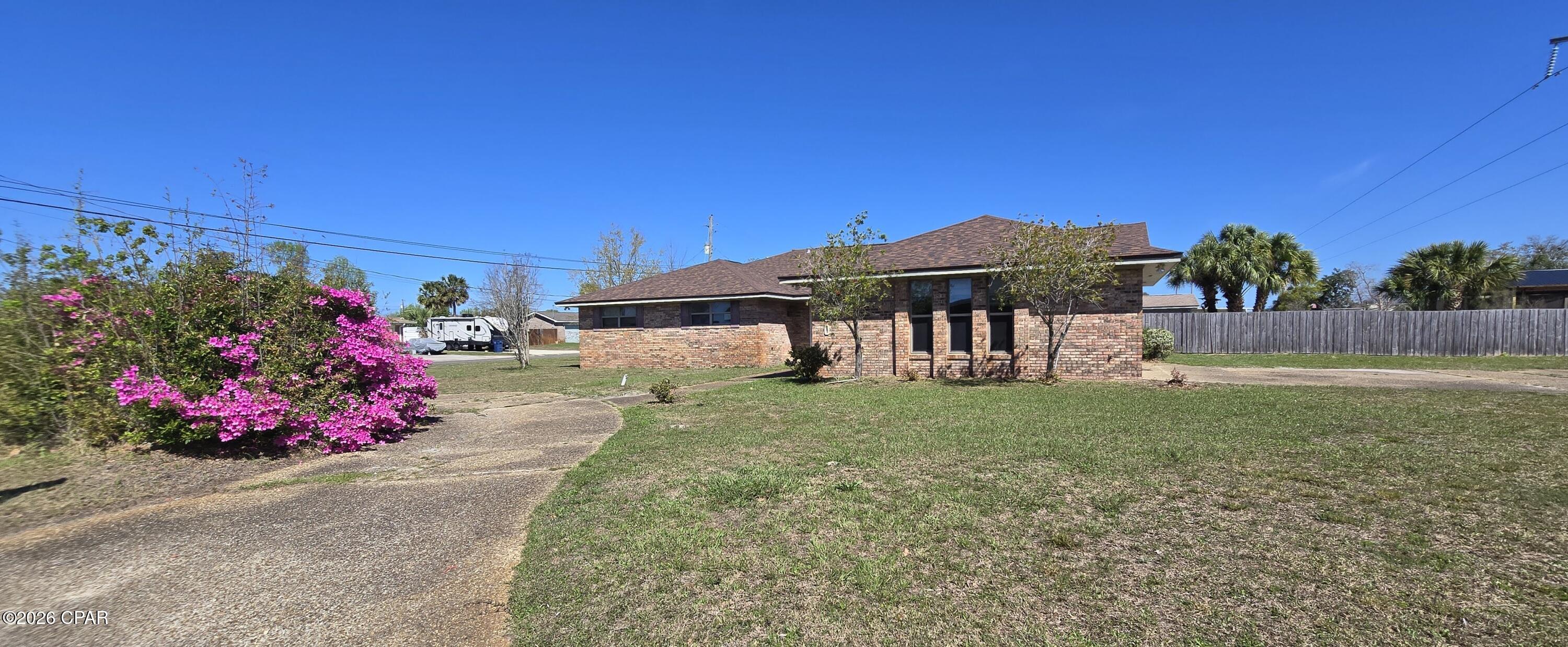 Image 13 For 760 Rosemont Drive