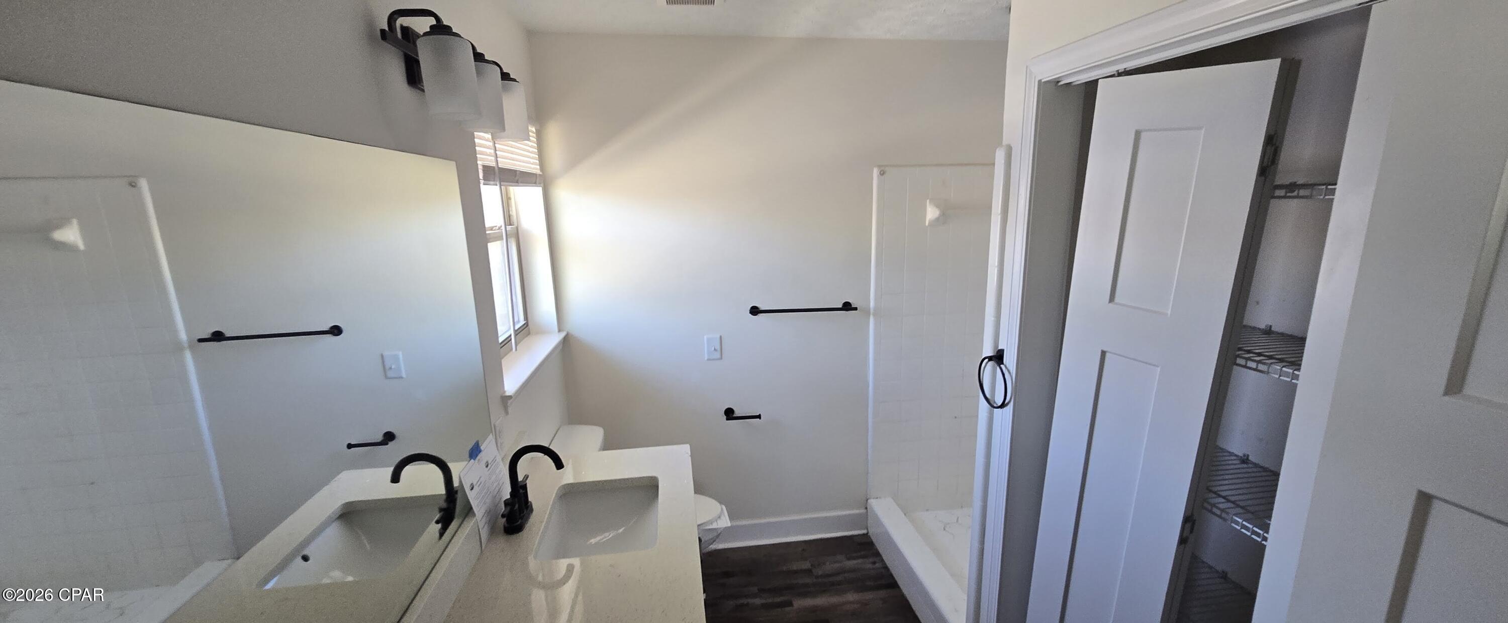 Image 14 For 760 Rosemont Drive