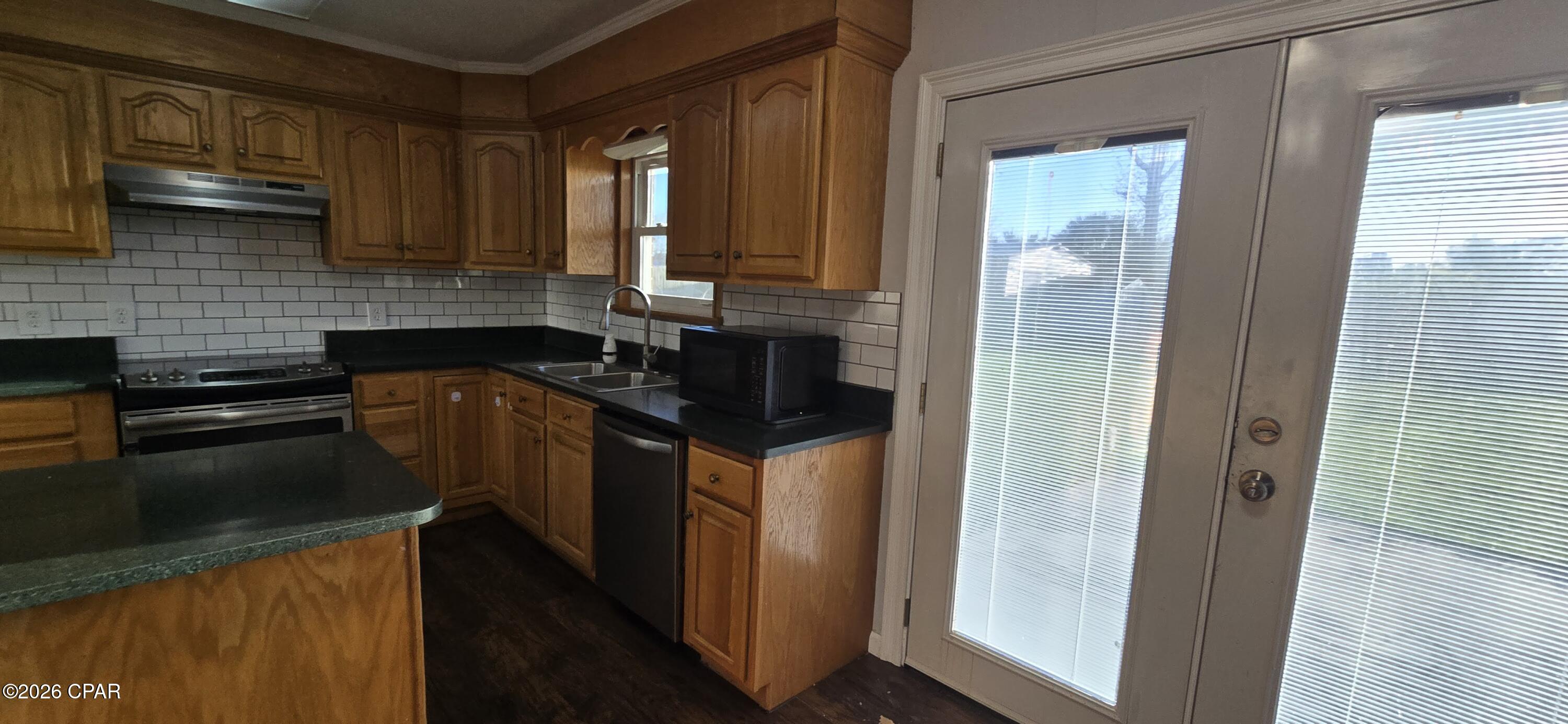 Image 10 For 726 Miles Drive