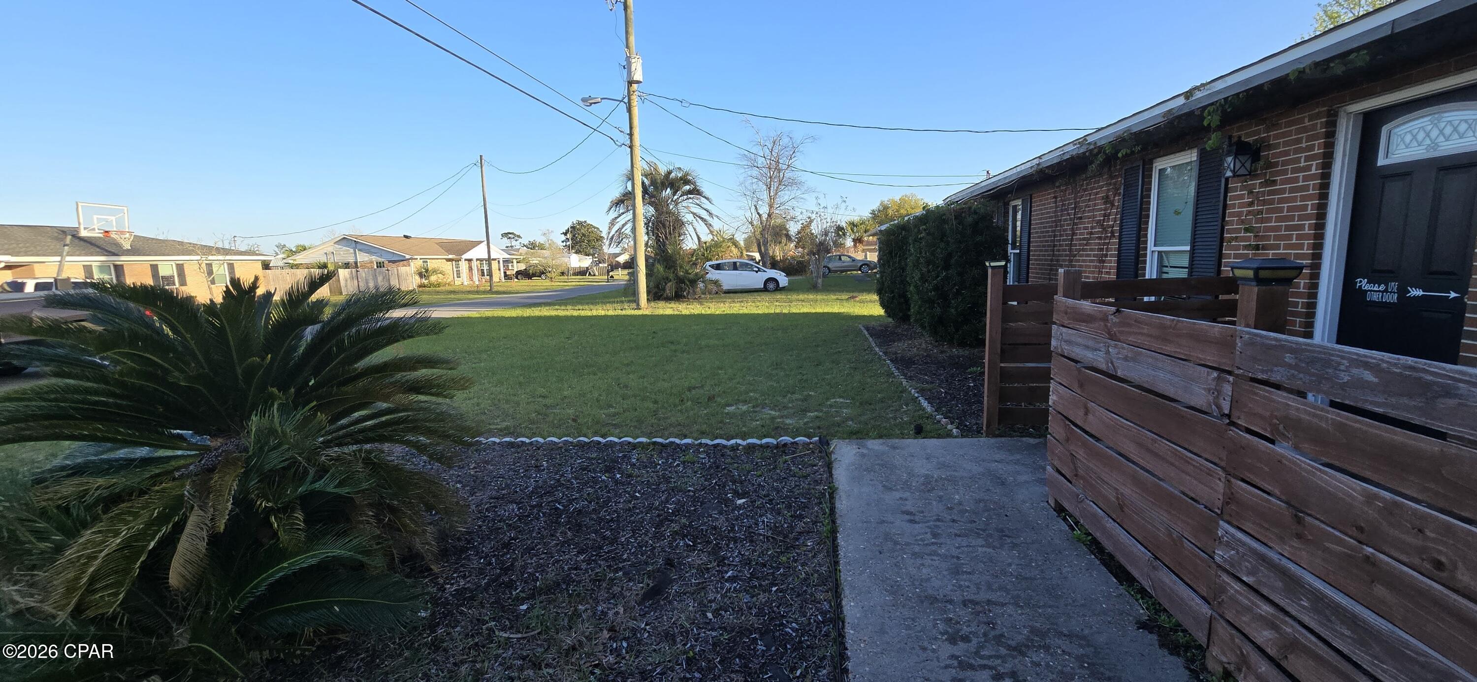 Image 24 For 726 Miles Drive