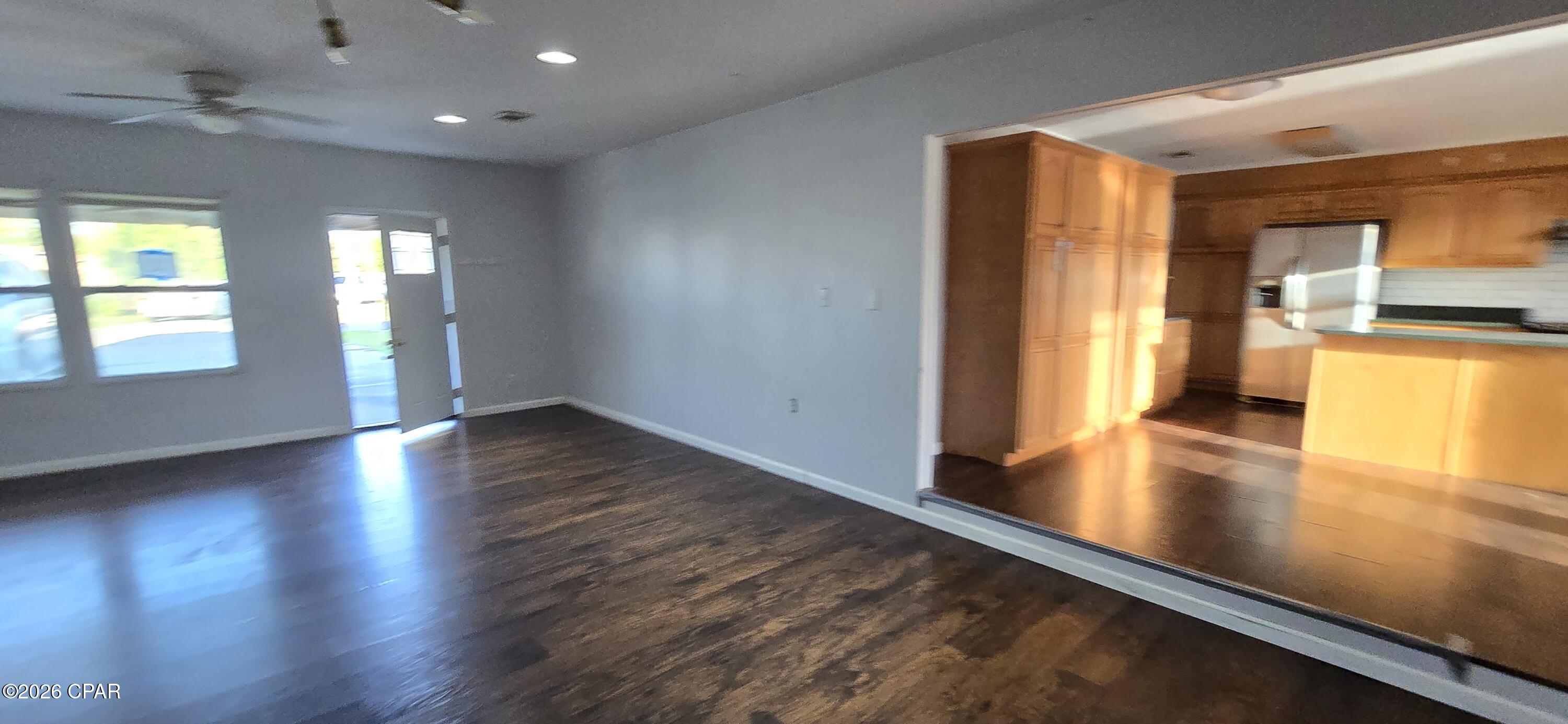 Image 4 For 726 Miles Drive