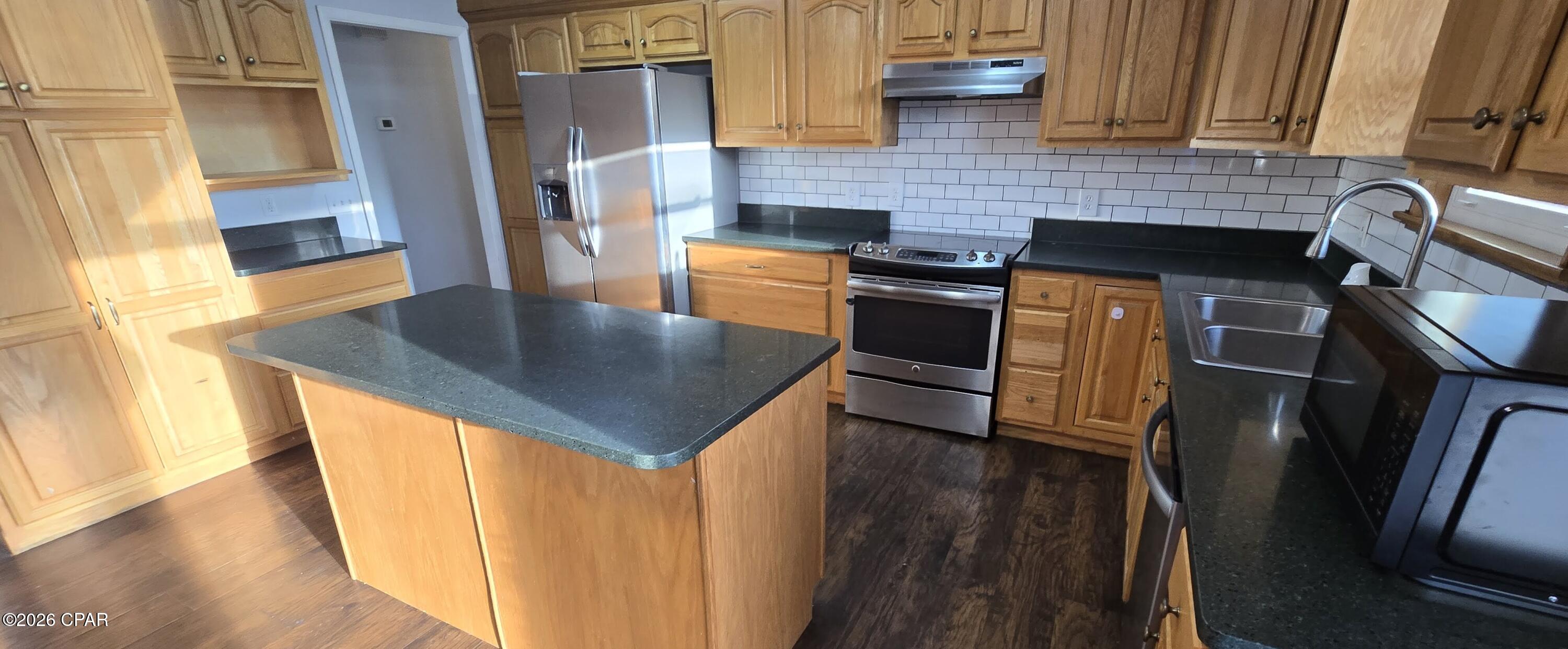 Image 8 For 726 Miles Drive