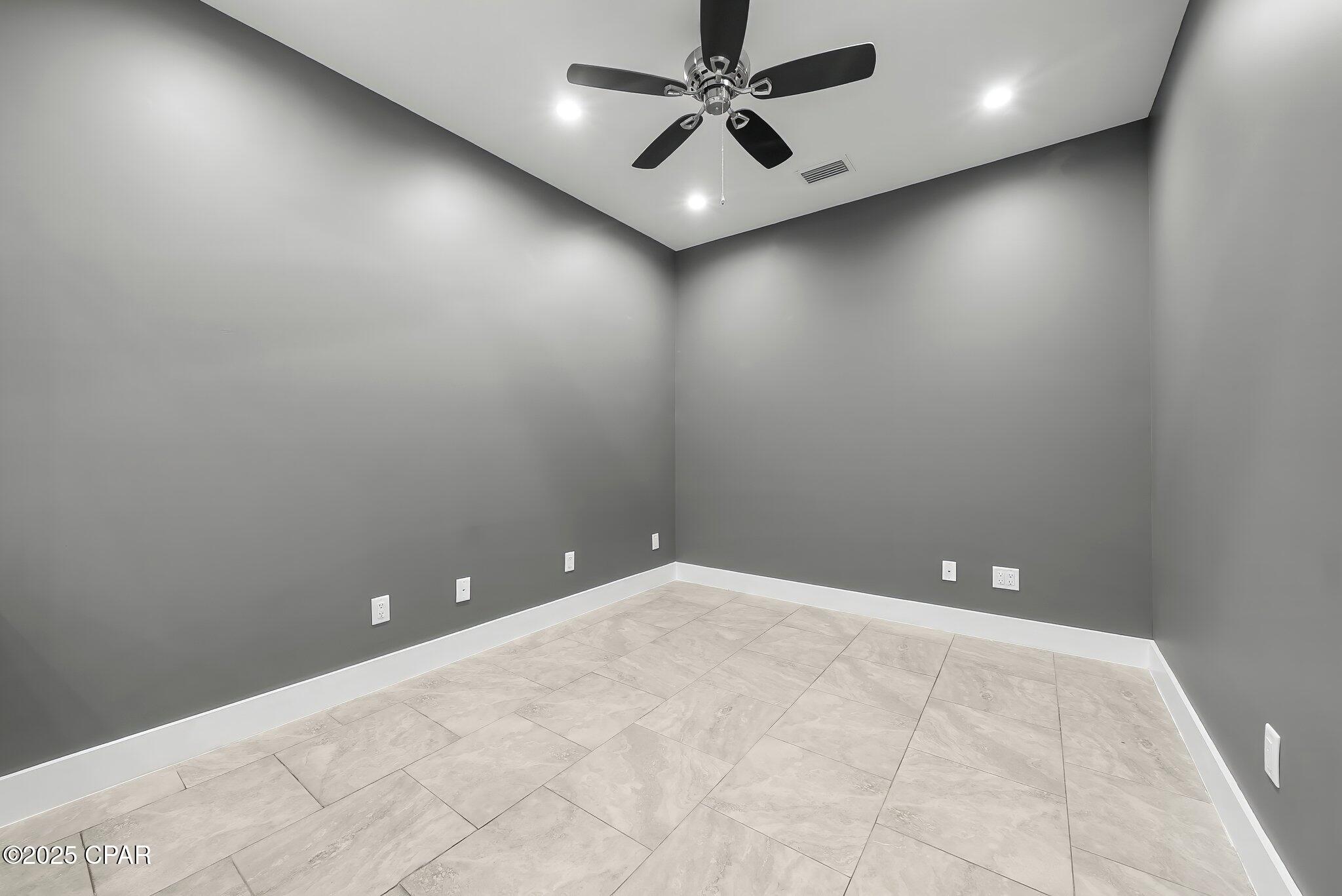 Listing photo id 8 for 1806&1808 Brown Avenue