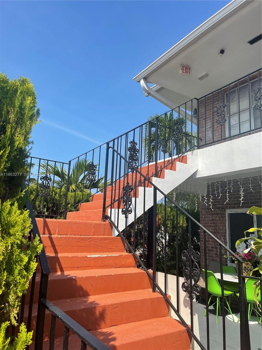 Colonial House Condo