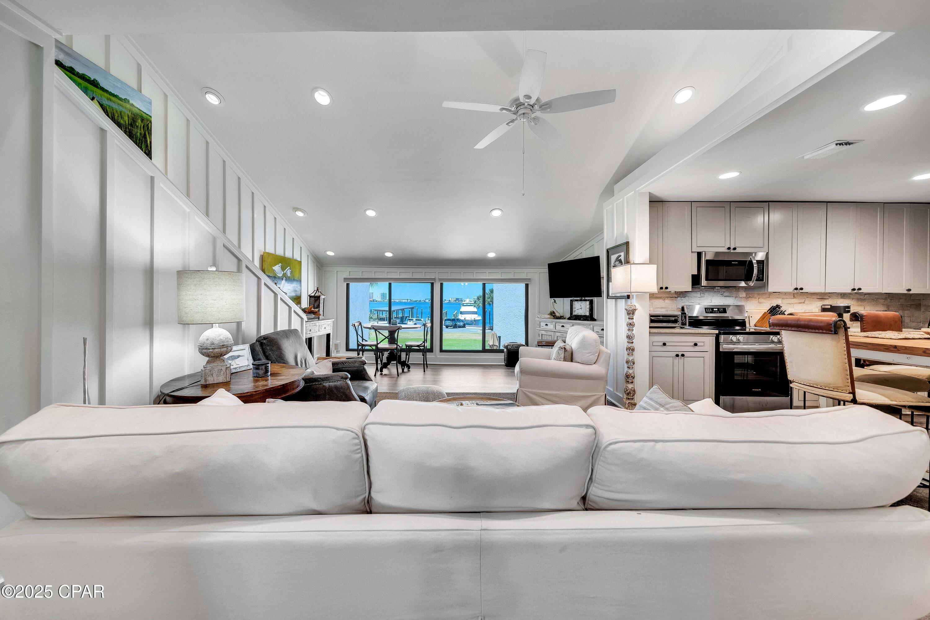 Image 11 For 4726 Bay Point  C226