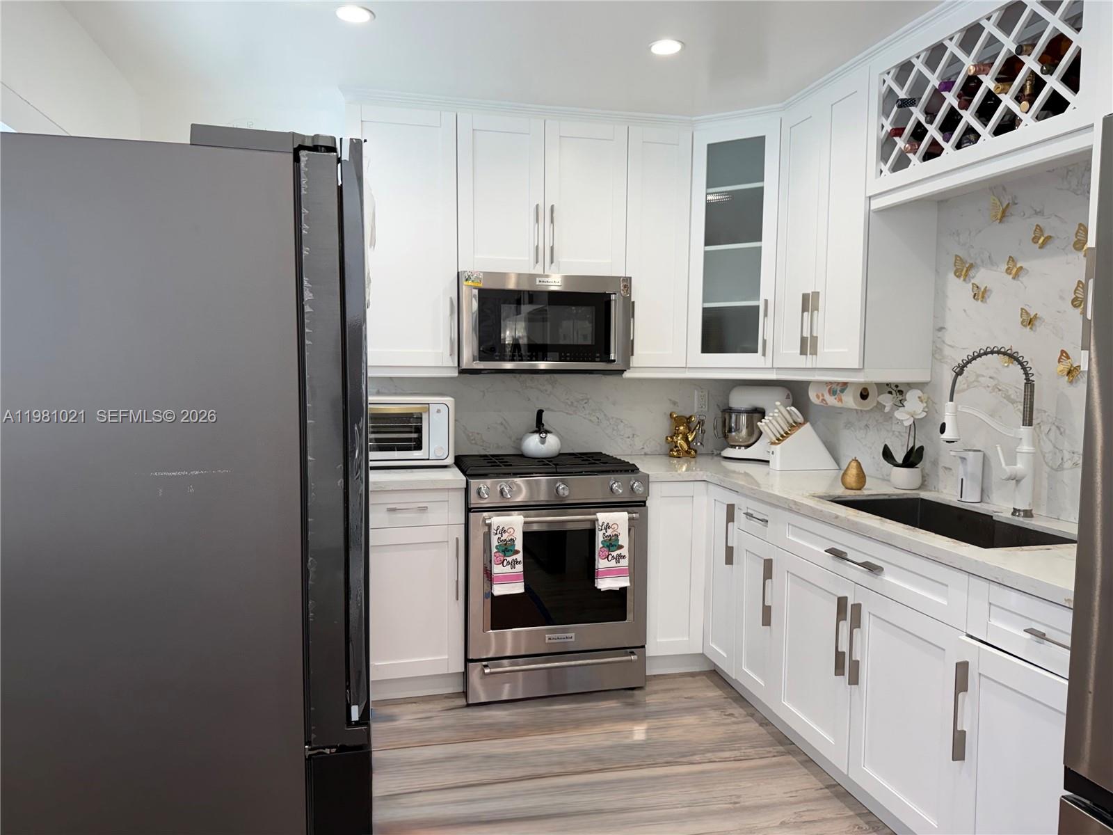 Property photo # 0