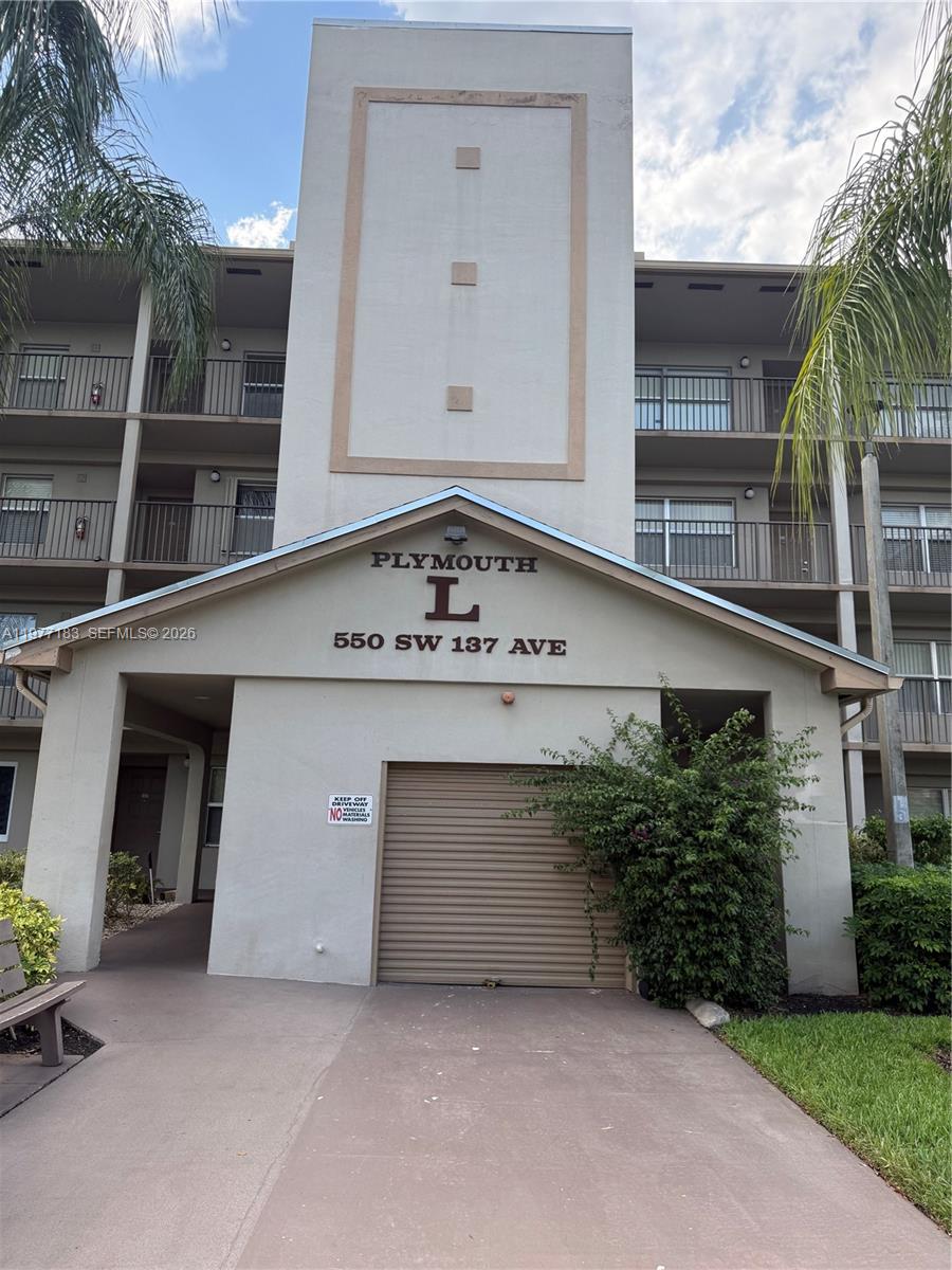 Plymouth At Century Villa