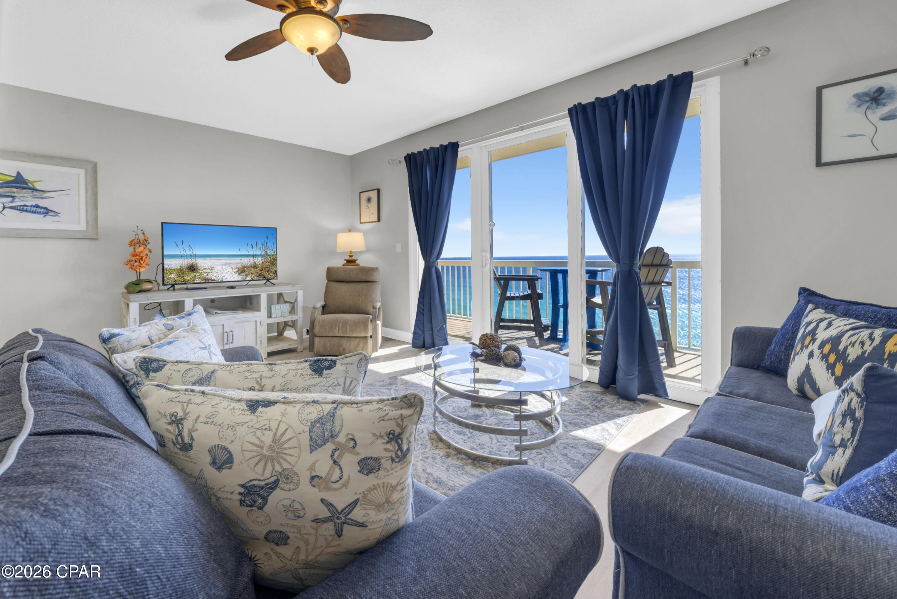 Image 2 For 5115 Gulf Drive 1403