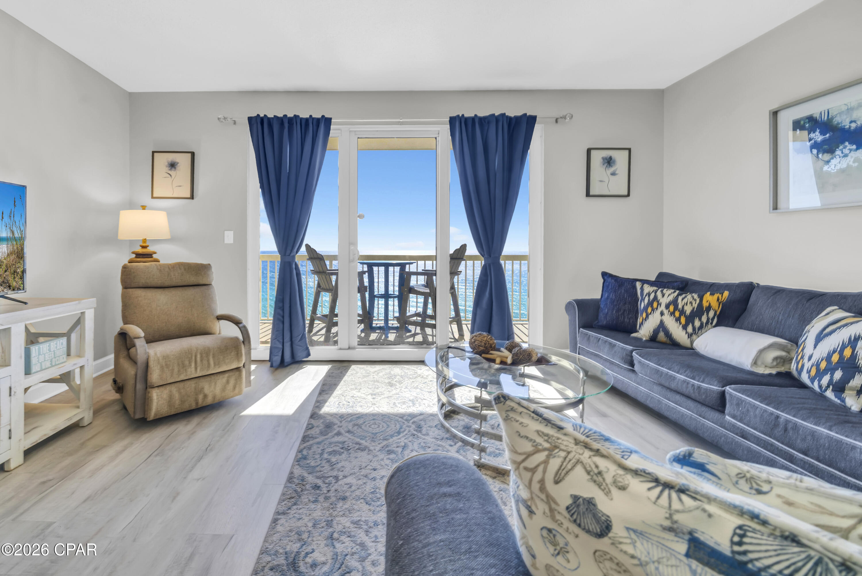 Image 3 For 5115 Gulf Drive 1403