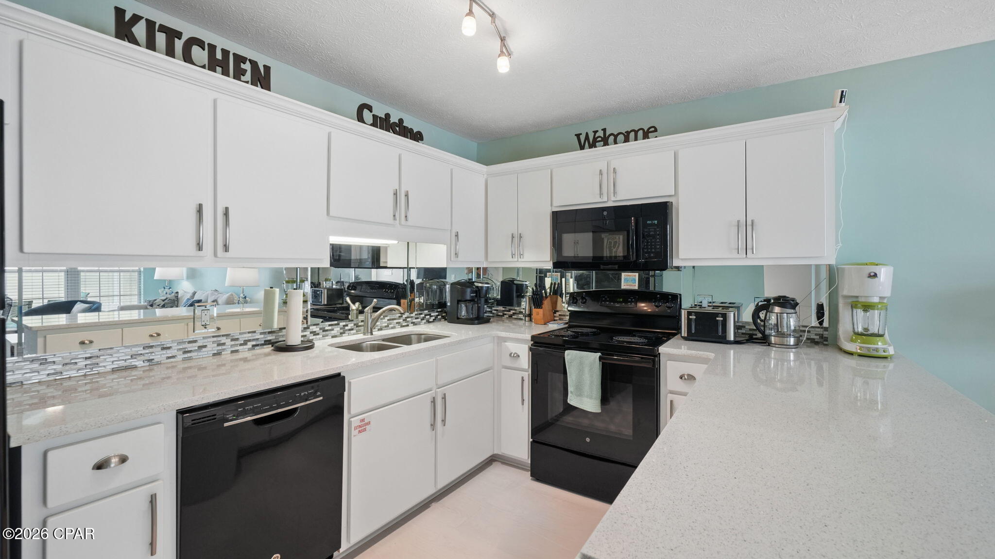 Image 8 For 17462 Front Beach  56103