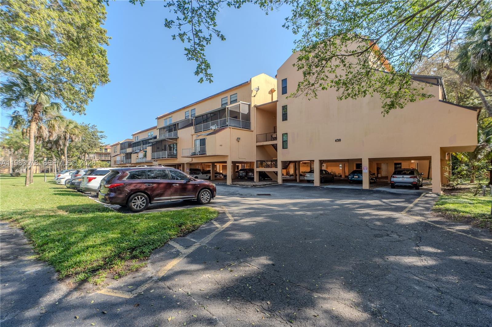 Lago West Condominium