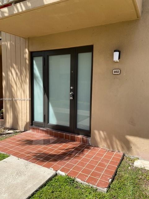 Crystal Lake Villas Condo