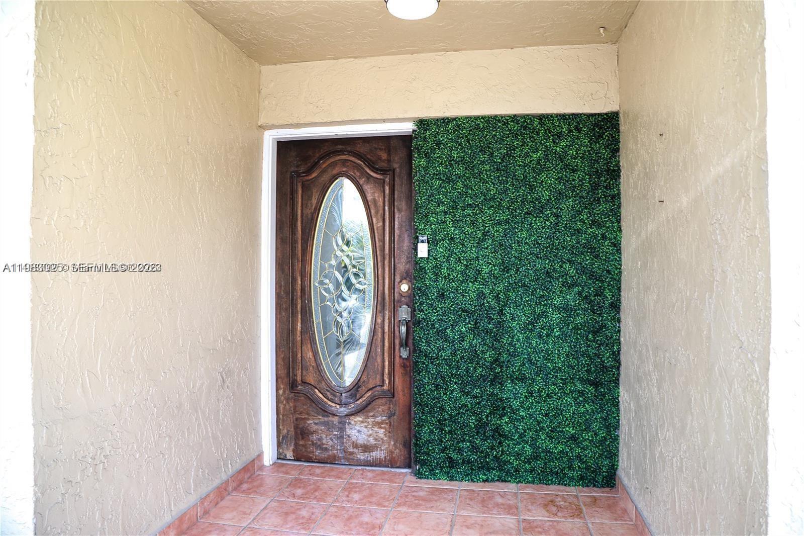 Kendale Woods North Condo