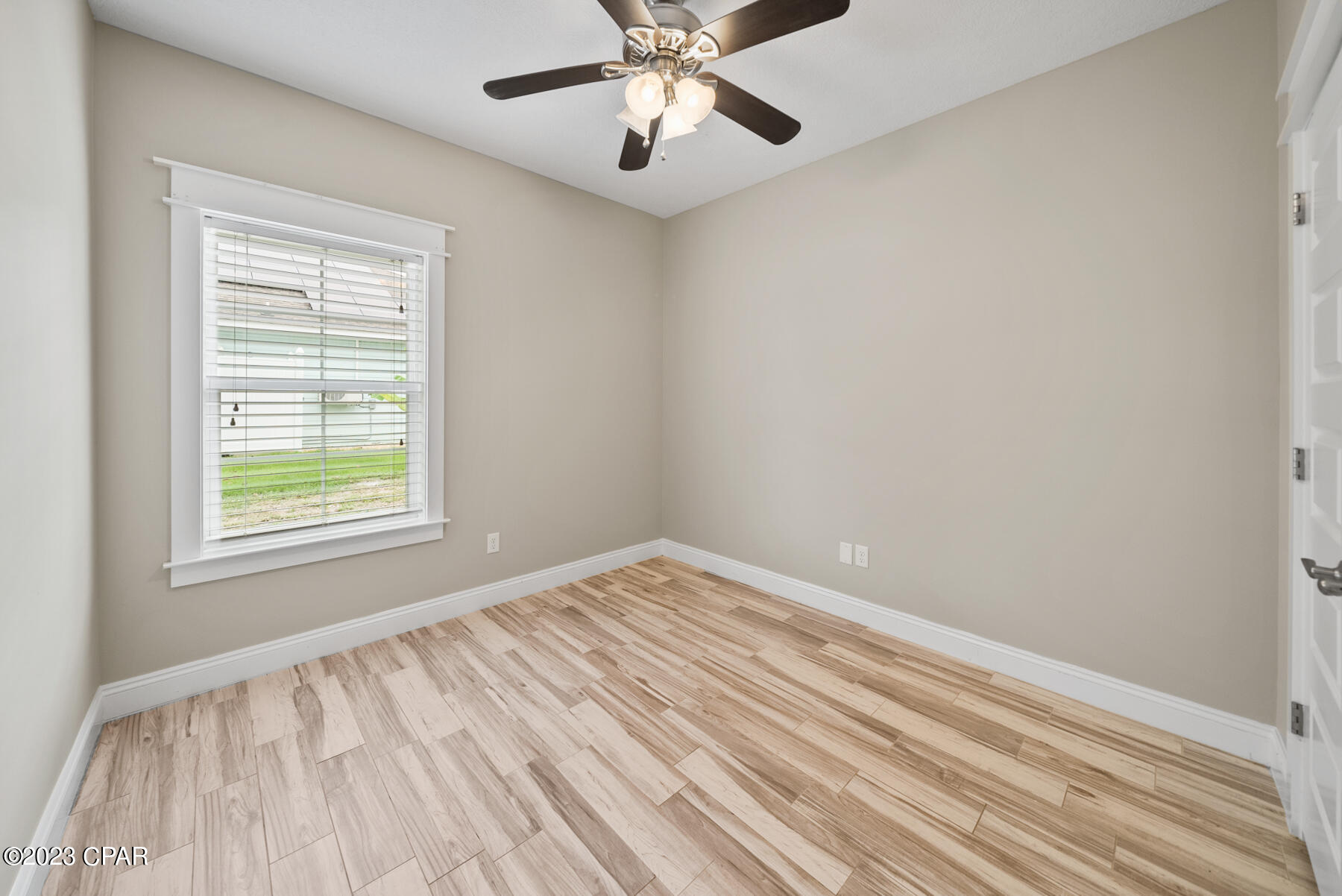 Image 21 For 305 Evergreen Street