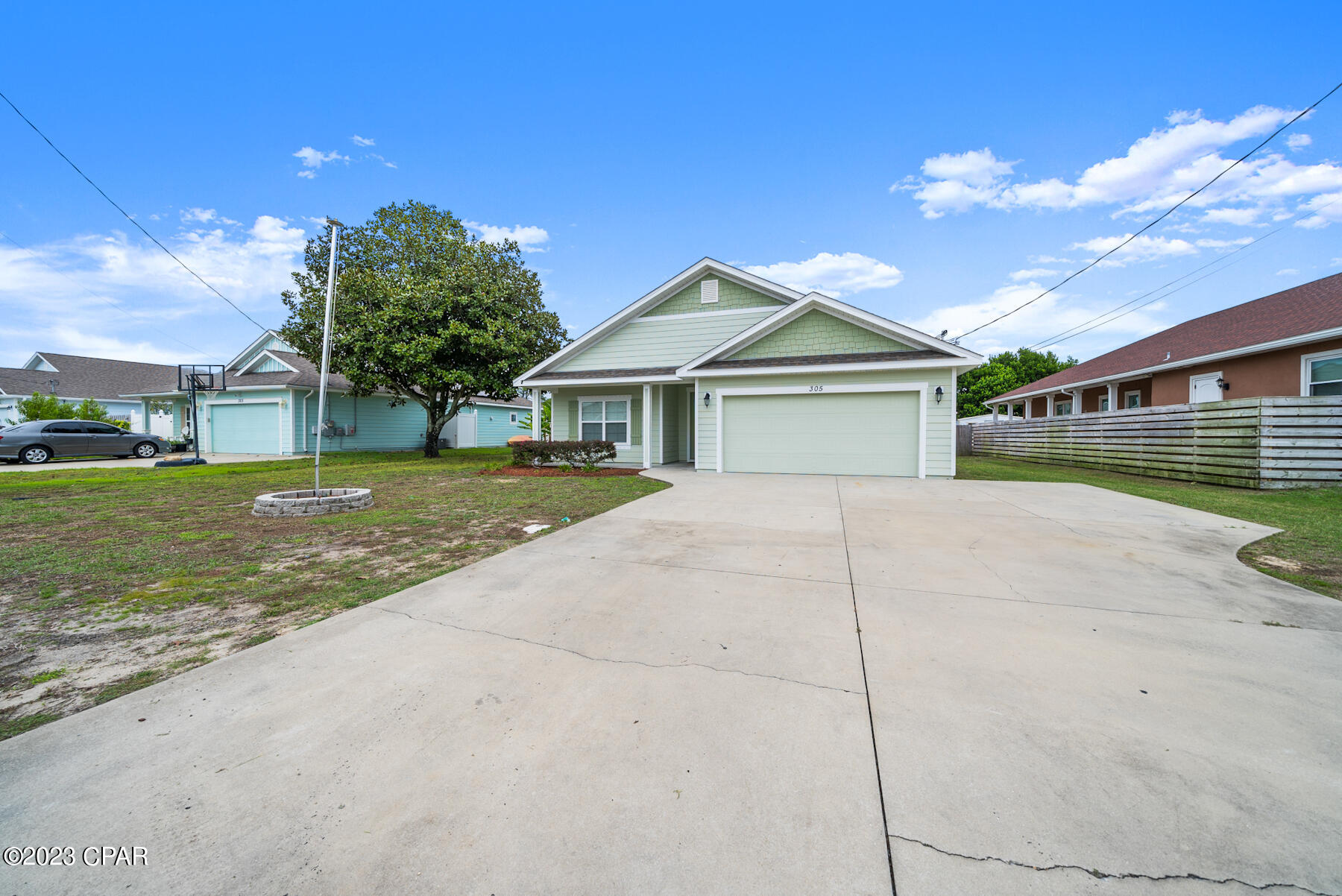 Image 27 For 305 Evergreen Street