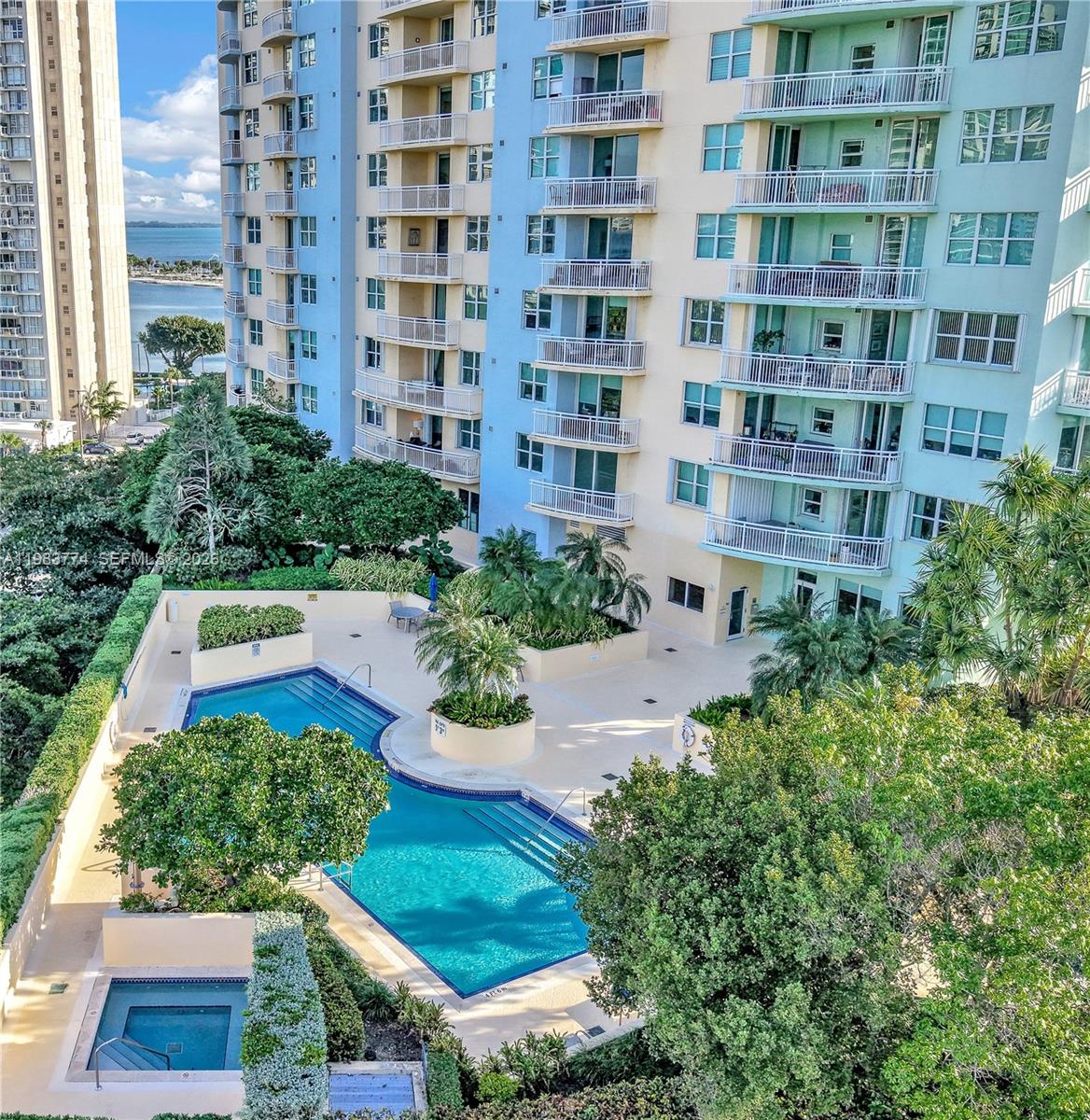 The Metropolitan Condo