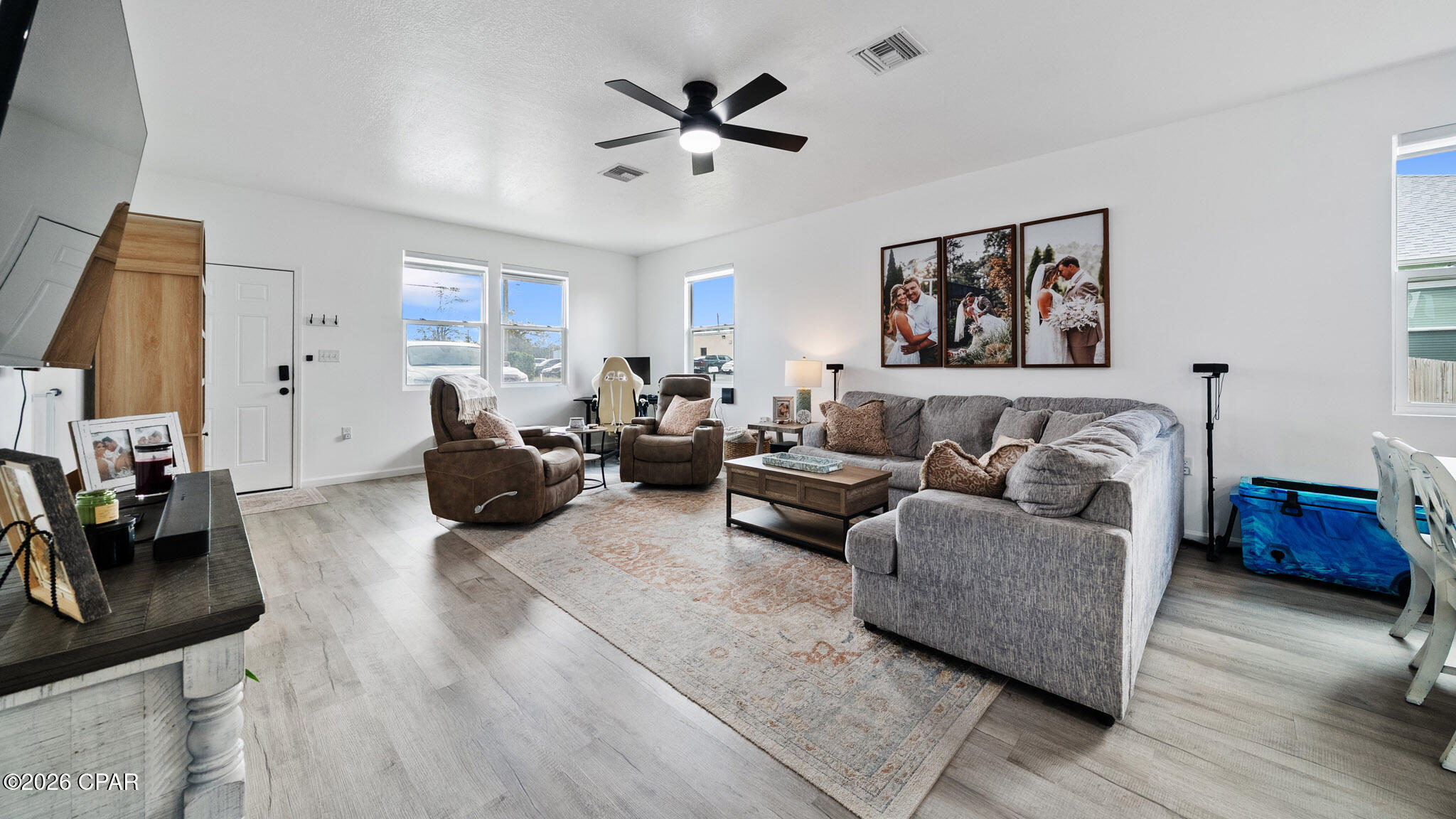 Image 4 For 1115 Cone Avenue