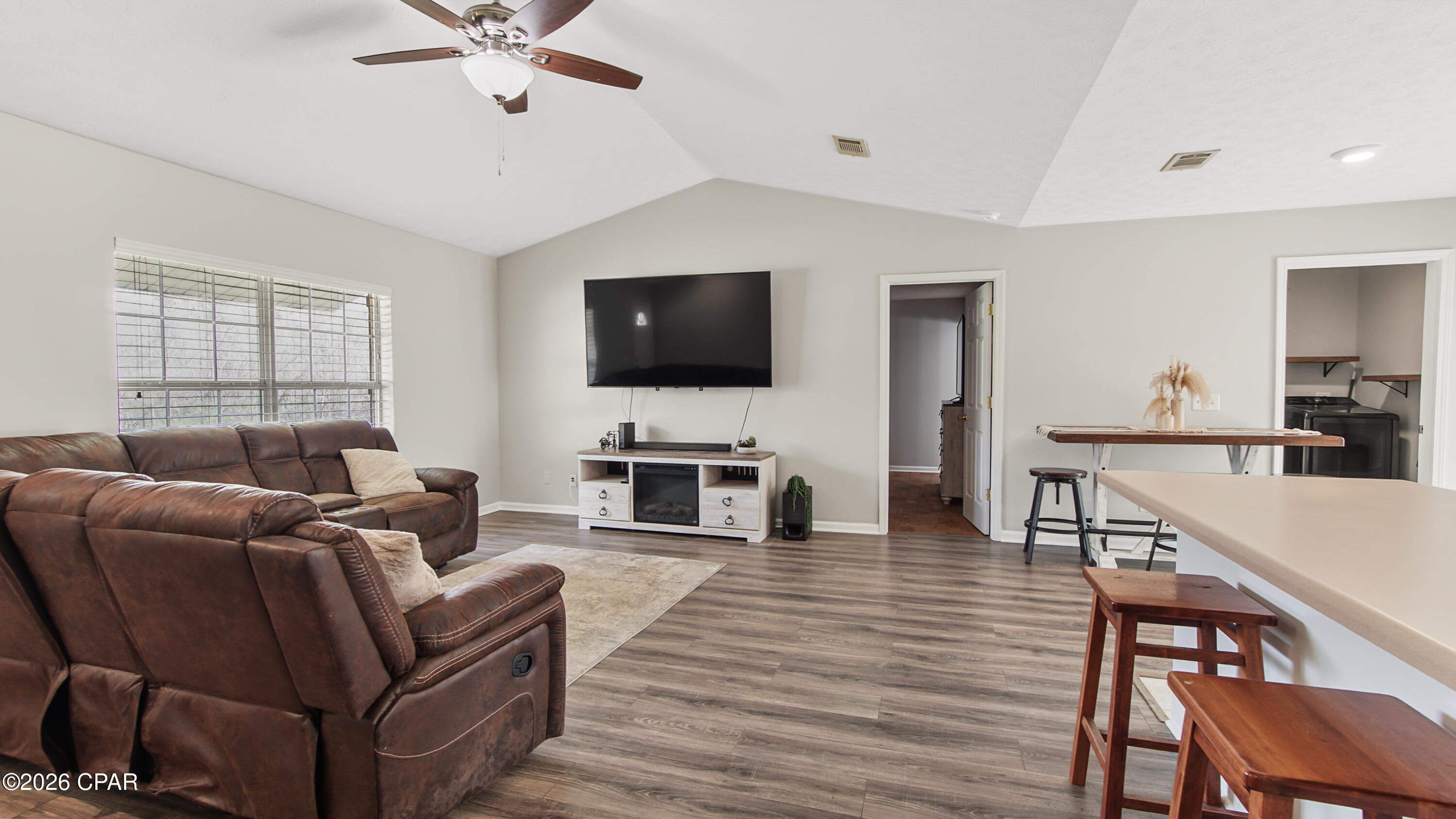 Image 4 For 7912 Campflowers Road