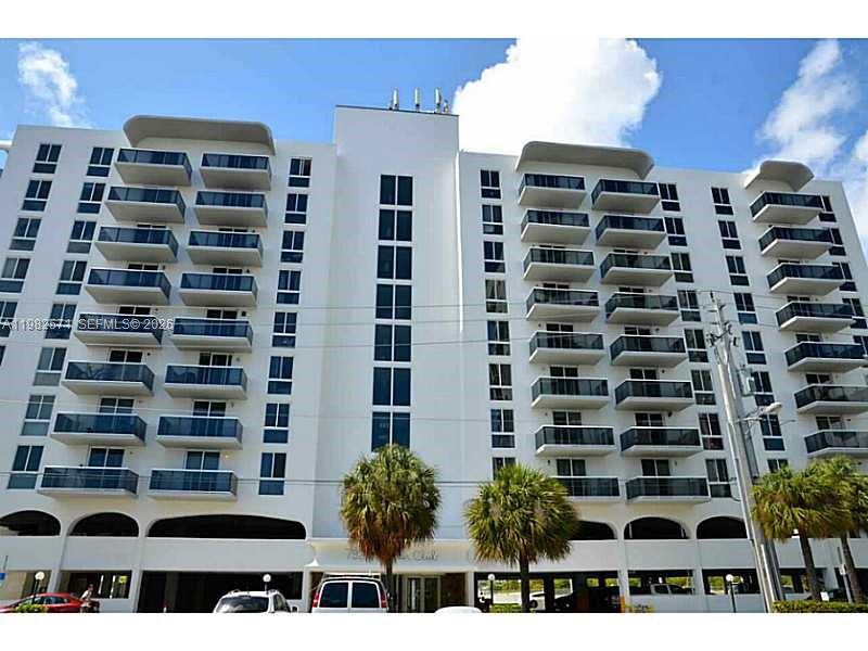 The Islander Club Condo