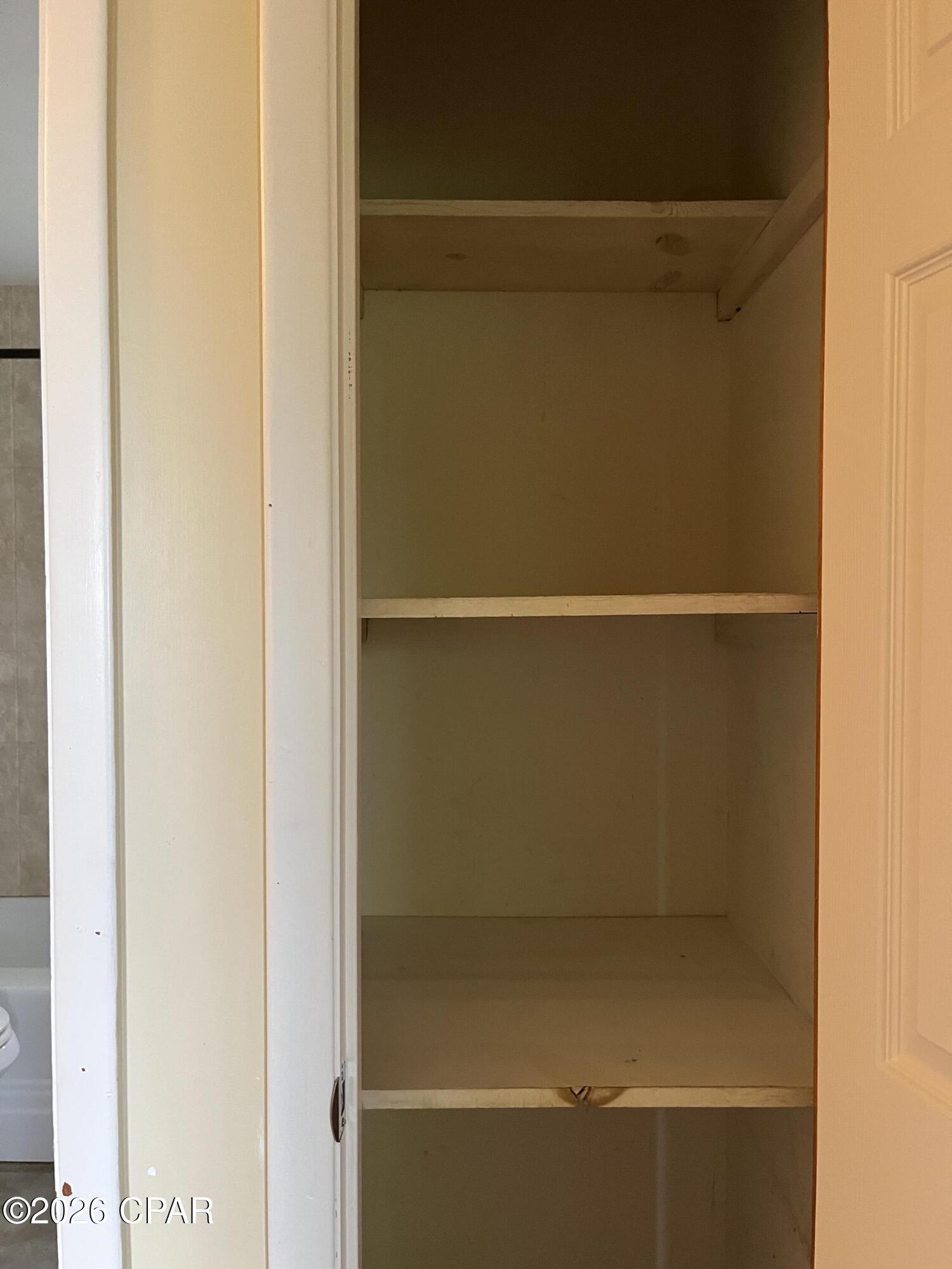 Image 17 For 604 Barton Avenue