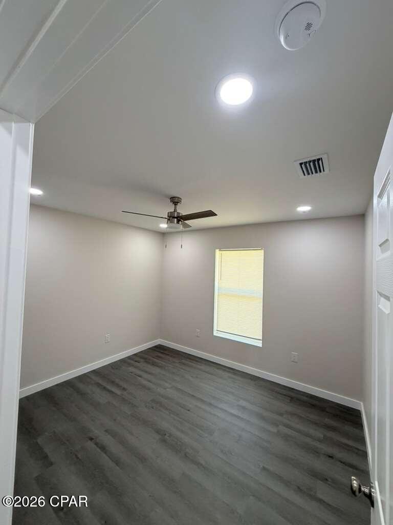 Image 12 For 208 Kraft Avenue