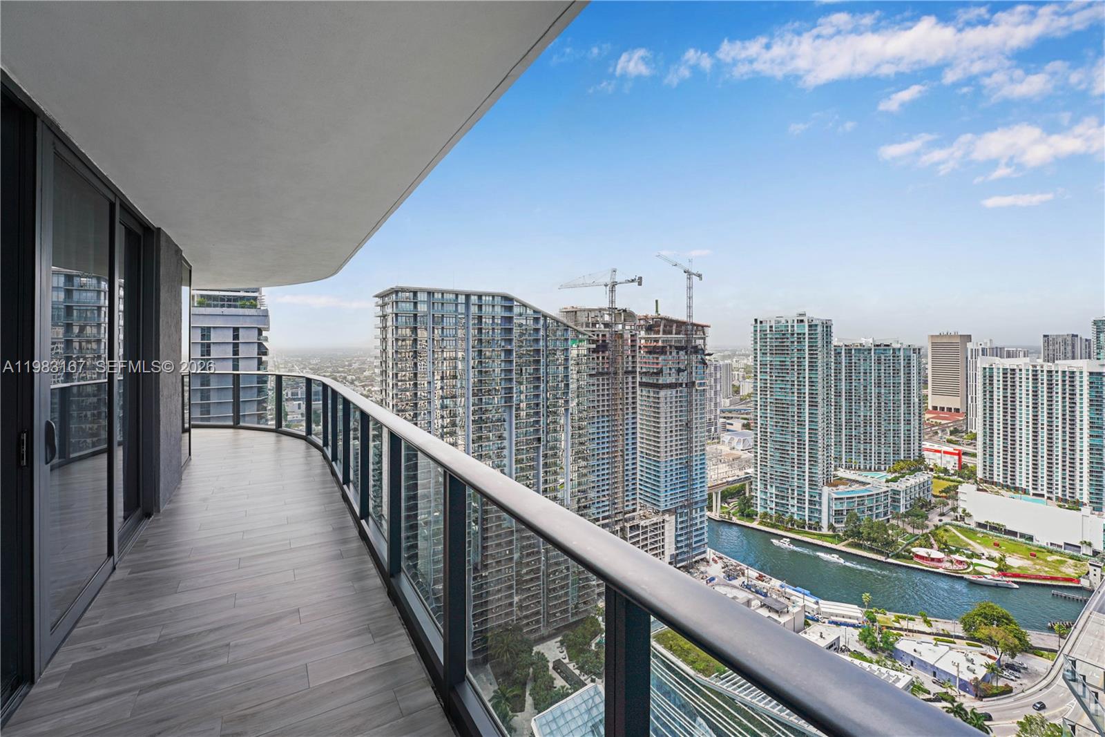 Condo for Sale in Miami, FL