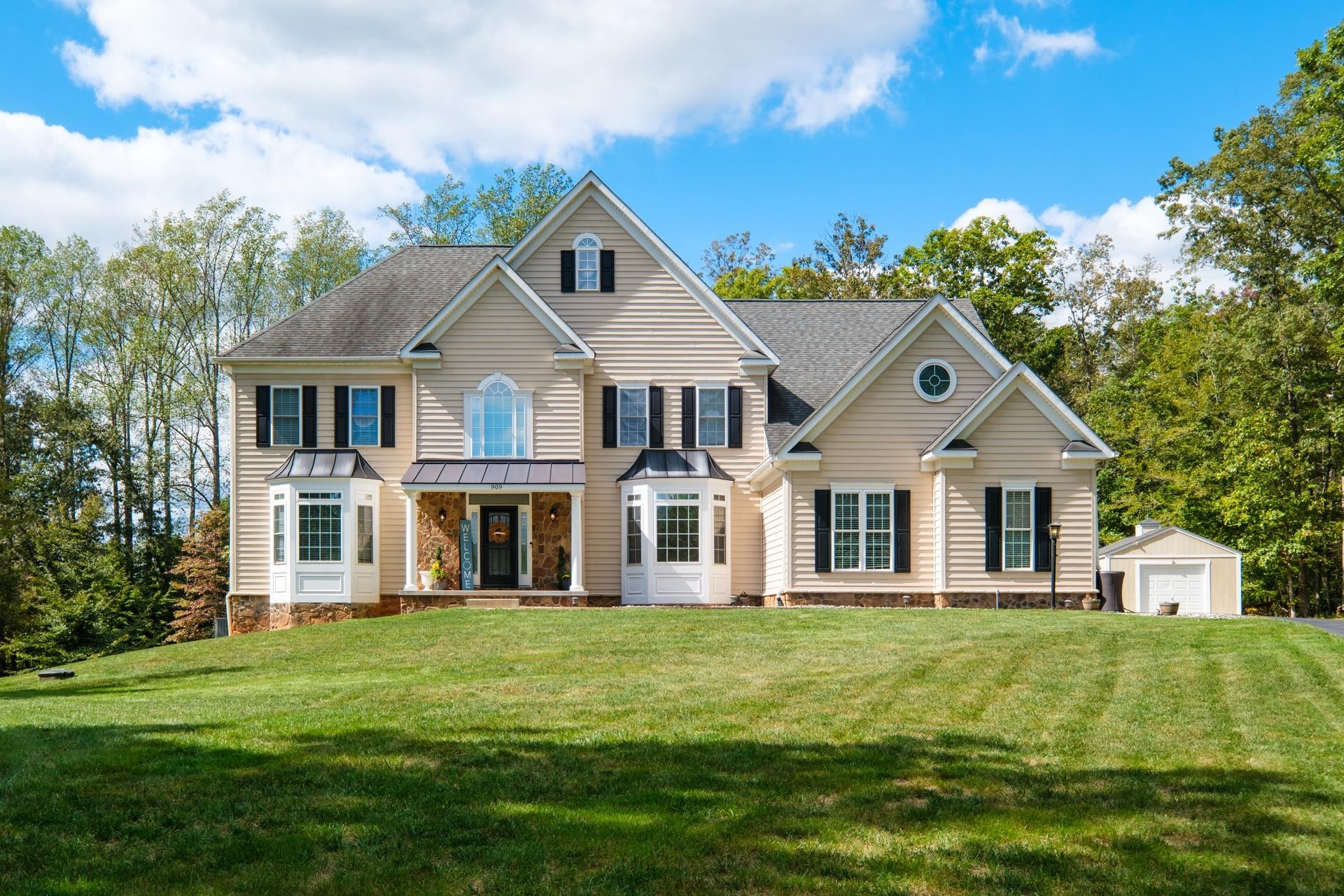 909 HANCOCK DR, Ruckersville, VA 22968