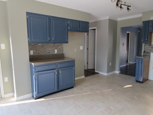 135 Dillon Ct