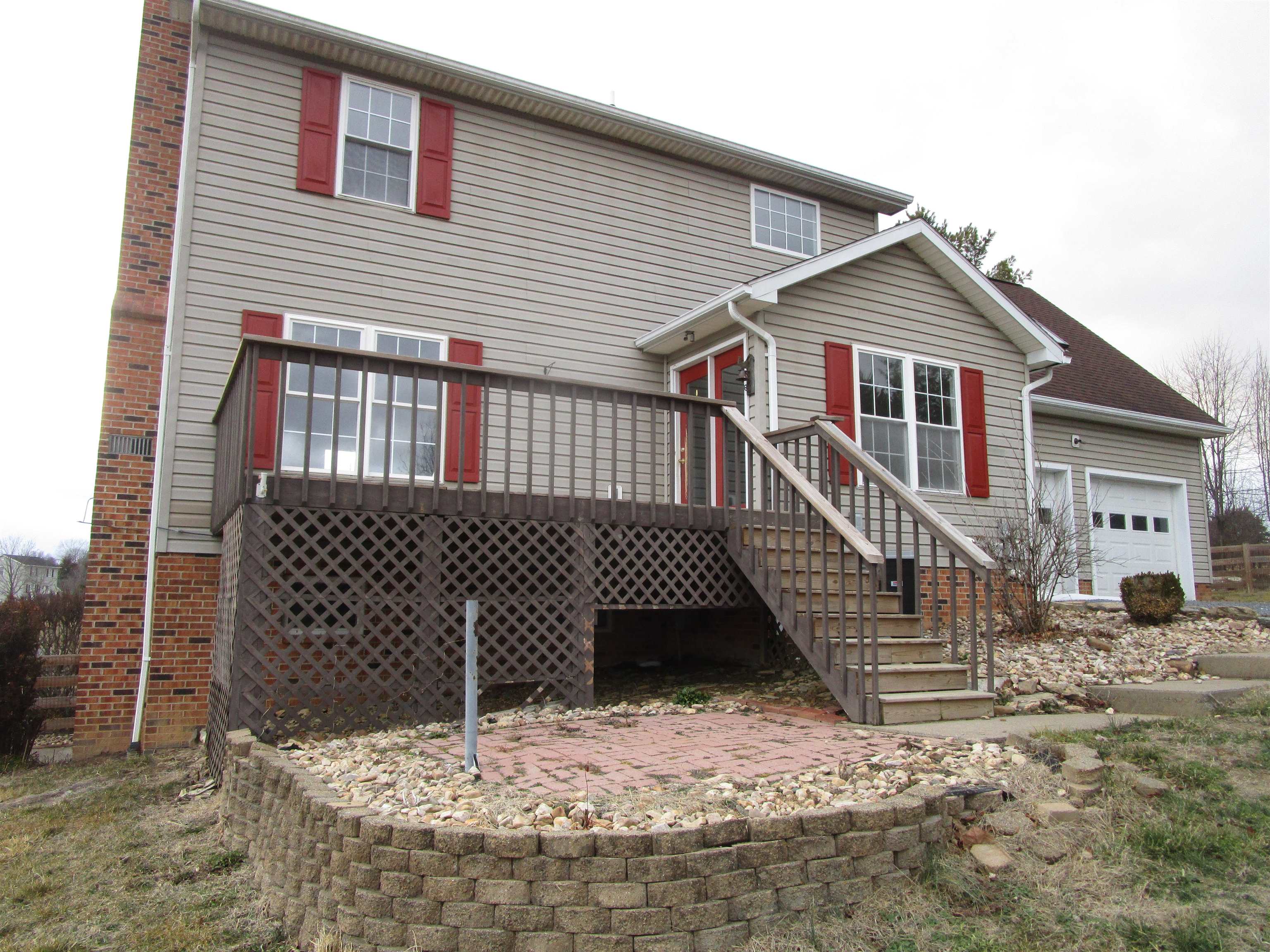 135 Dillon Ct