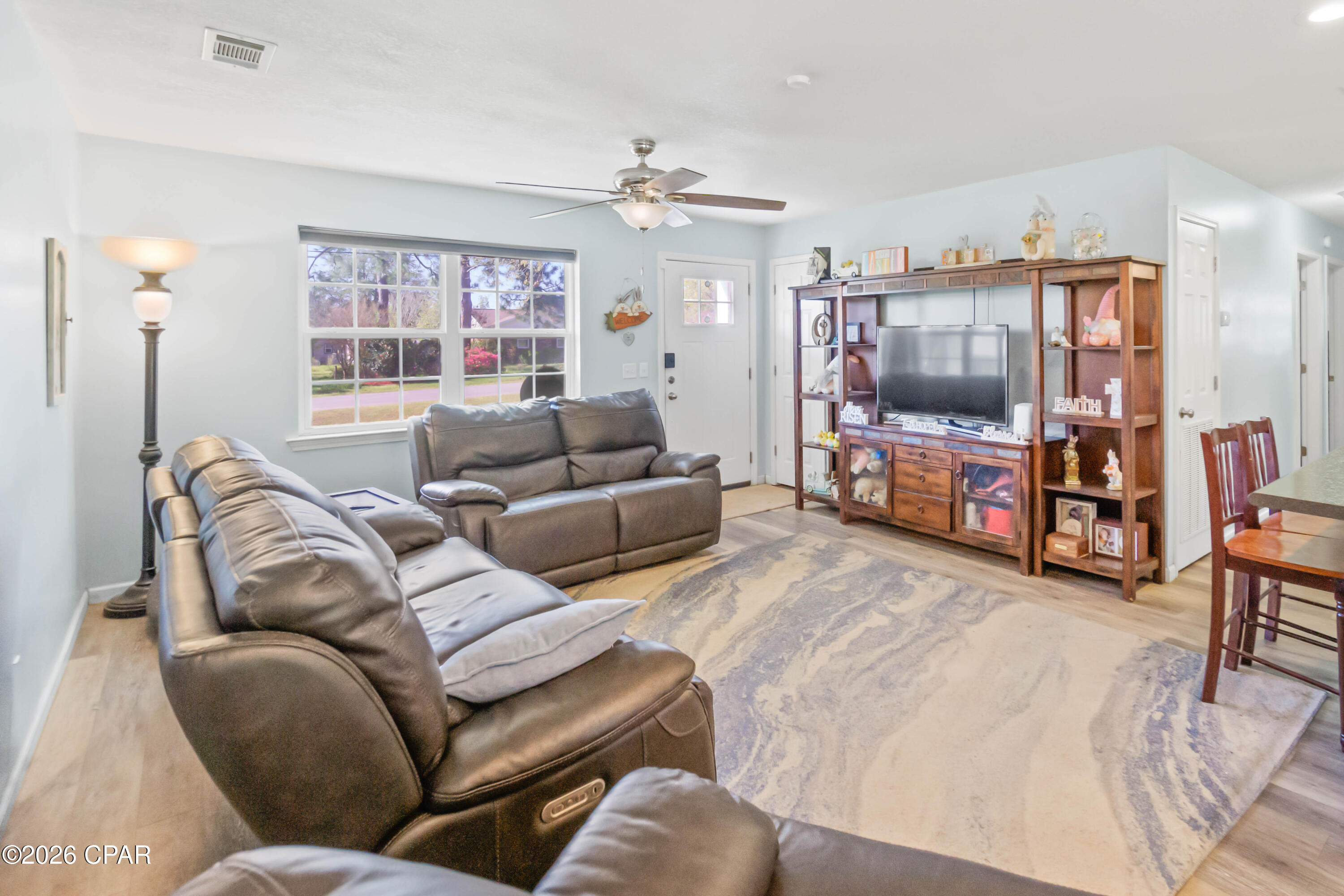 Image 5 For 4966 Redwood Drive