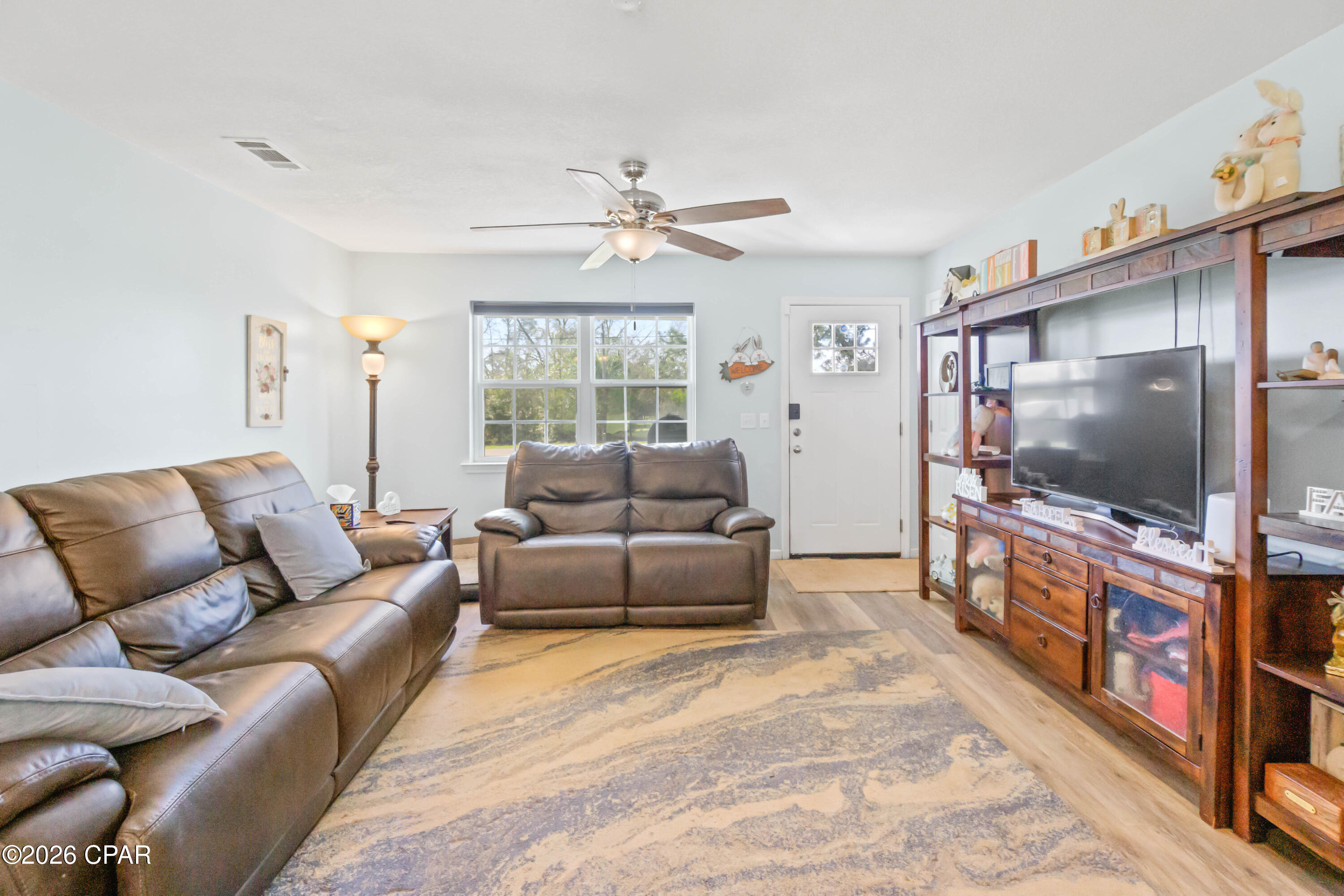 Image 6 For 4966 Redwood Drive