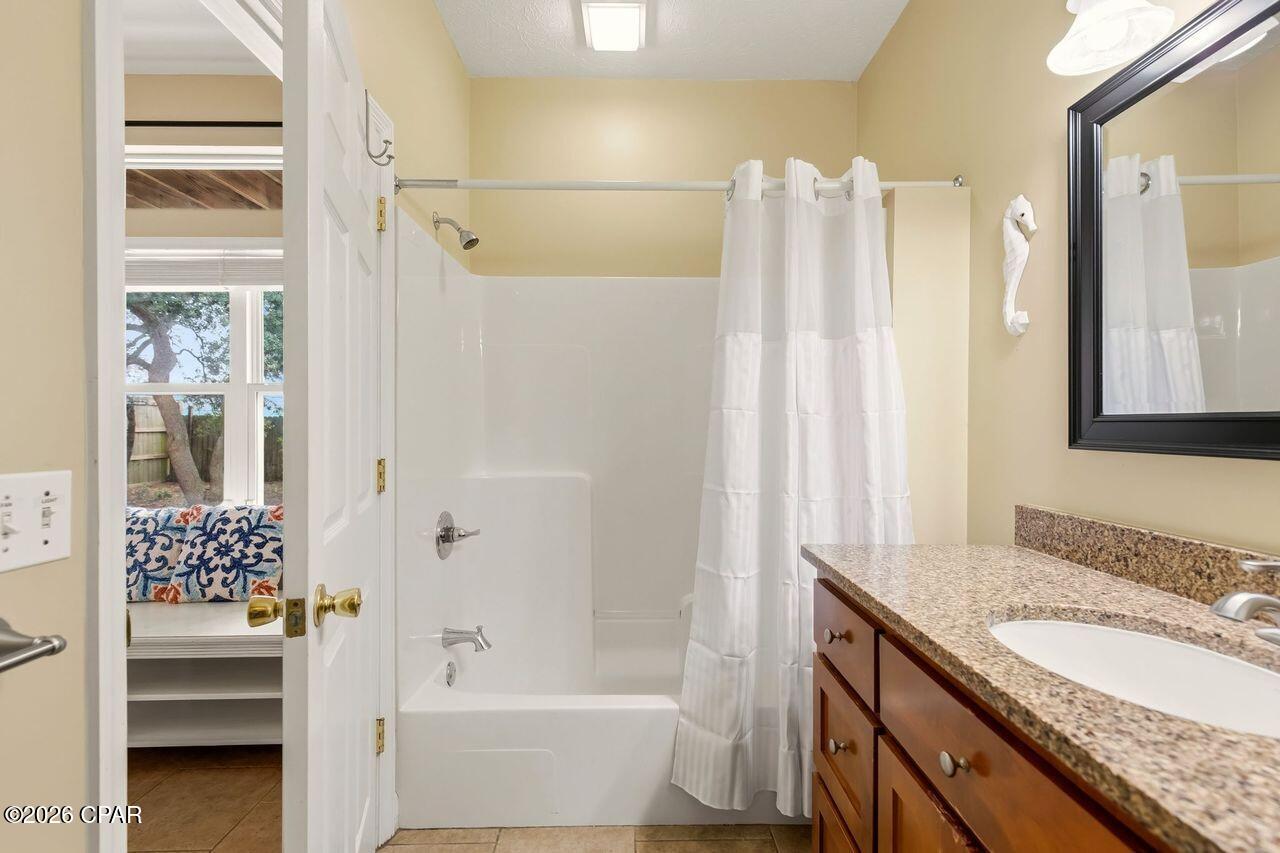 Image 15 For 76 Gulf View Drive