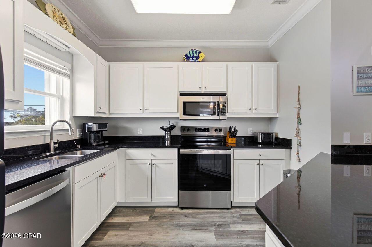 Listing photo id 8 for 76 Gulf View Drive