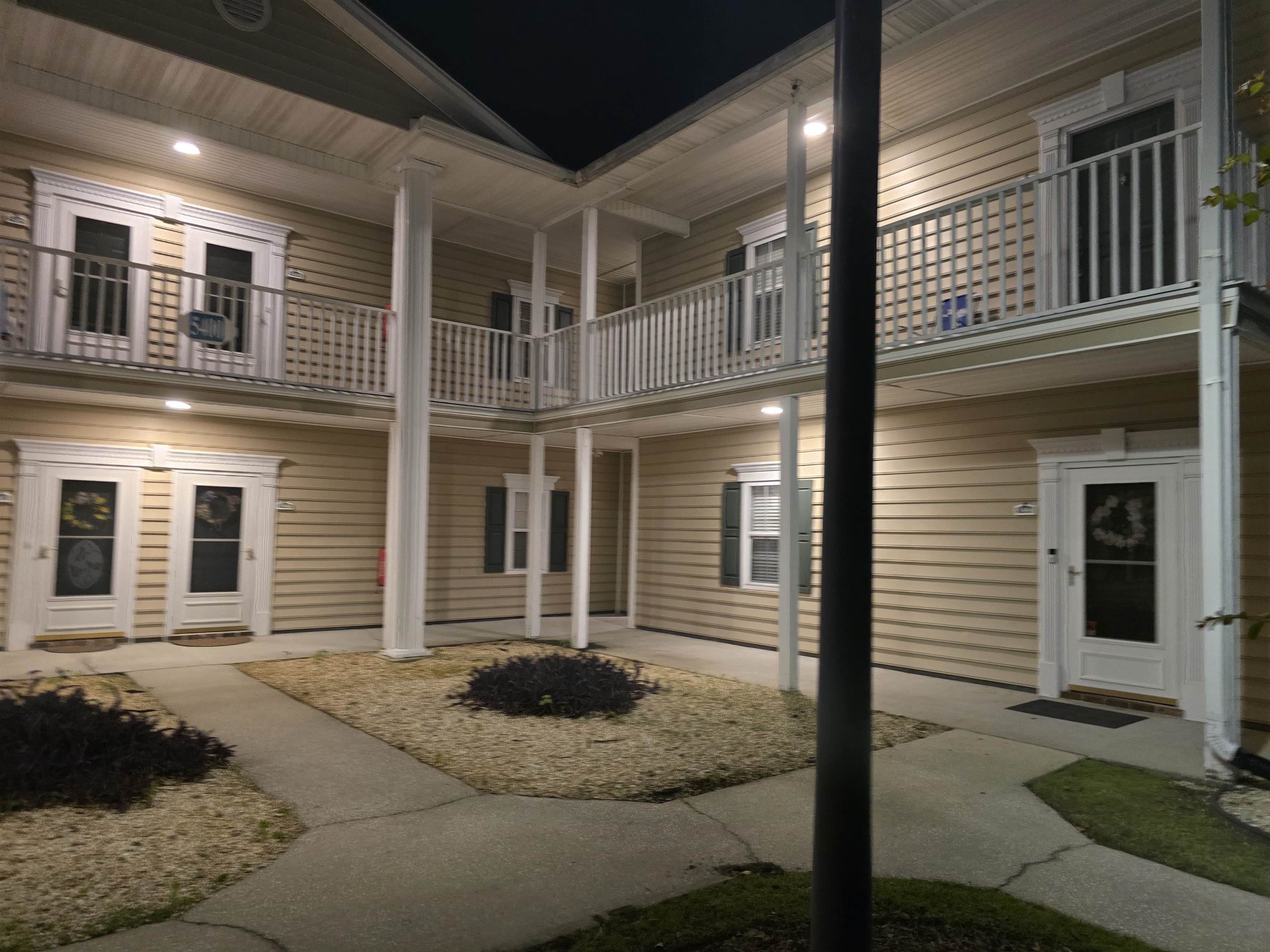 2606896 | Photo 2