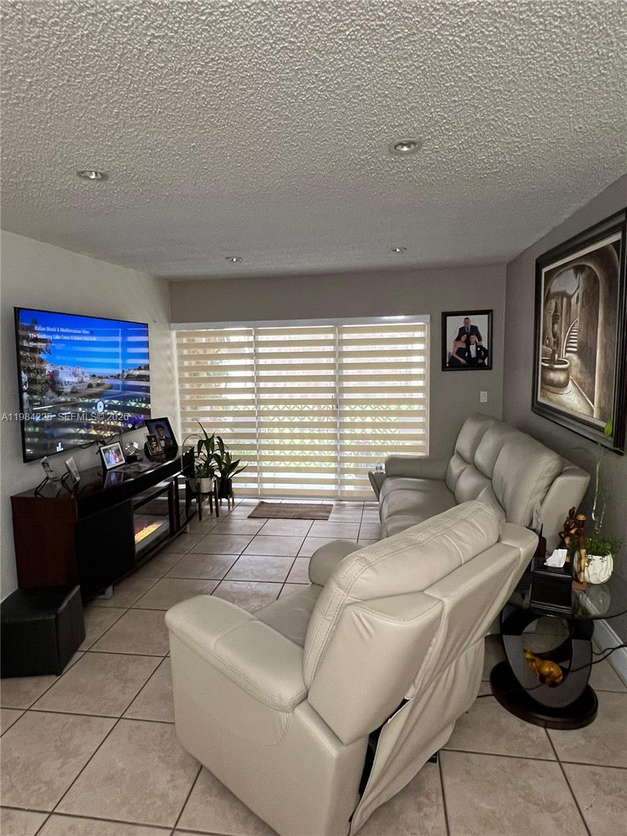 Los Arboles Condo