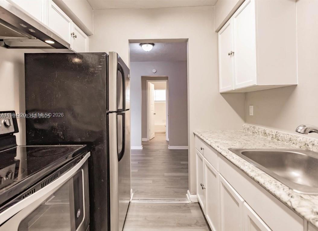 Pell Manor Condo