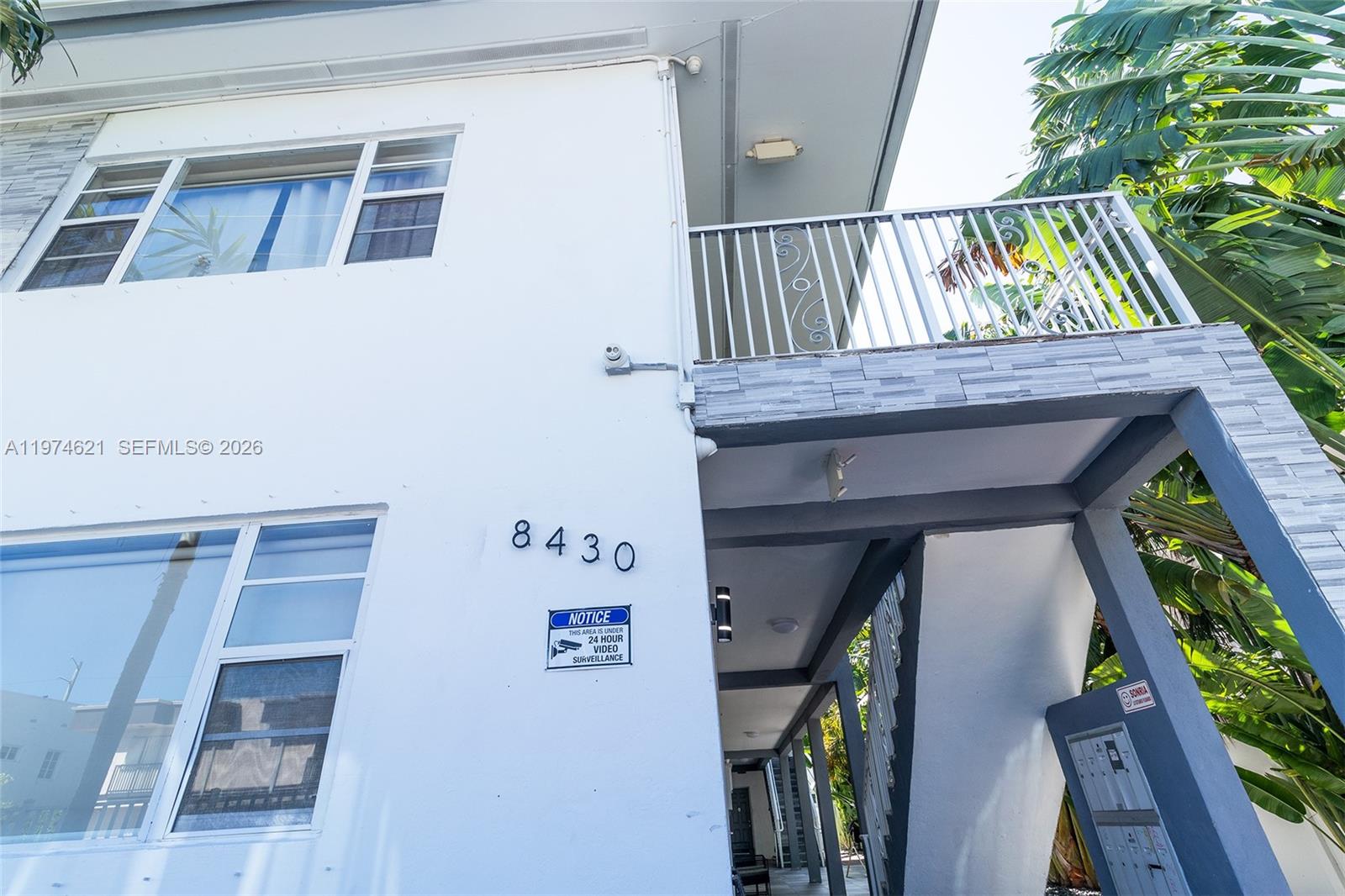 Happy Apartments Condo