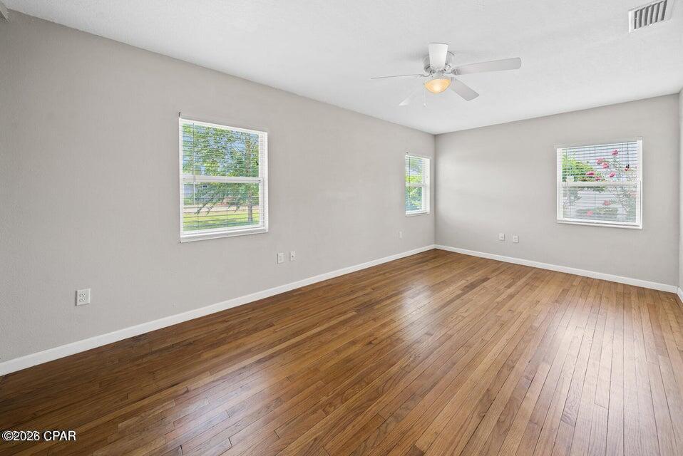 Image 20 For 206 Cove Terrace Drive