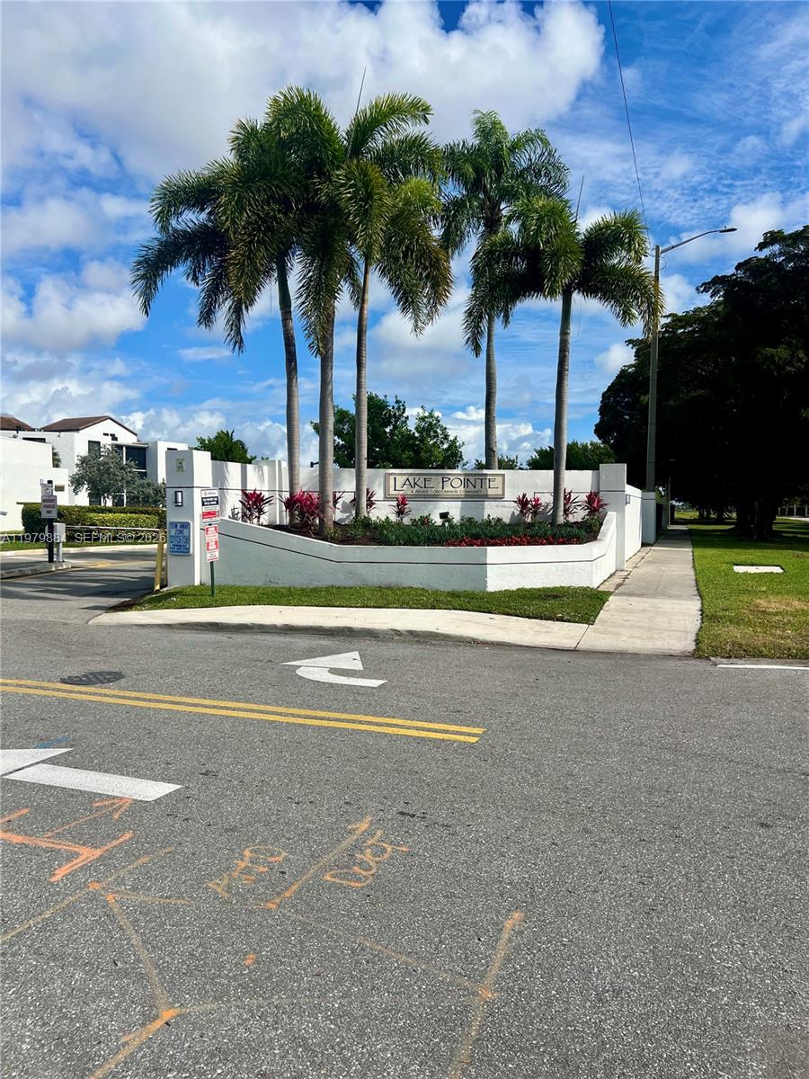 Lake Pointe Condominium N
