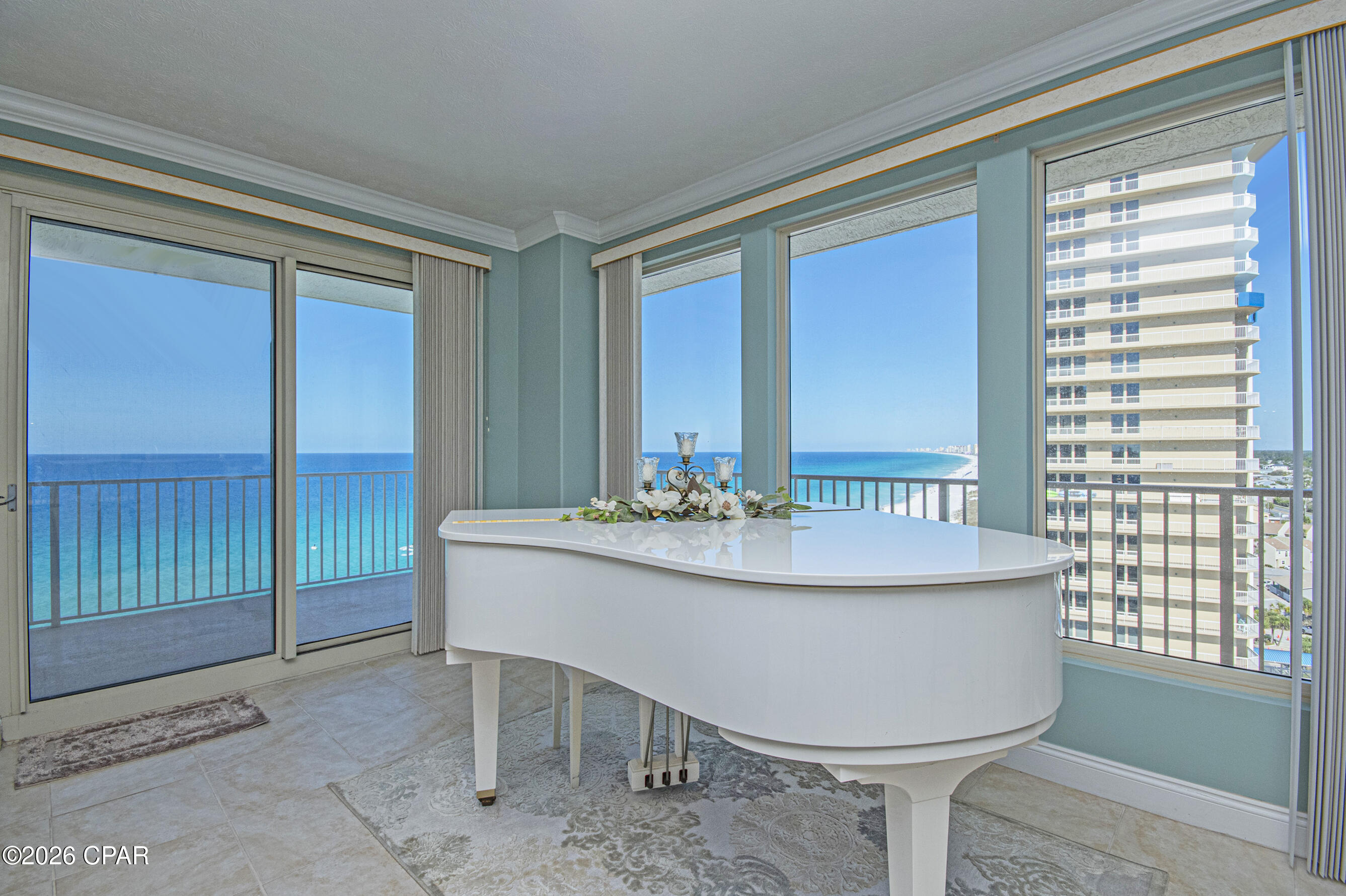 Listing photo id 17 for 5004 Thomas Drive 1212