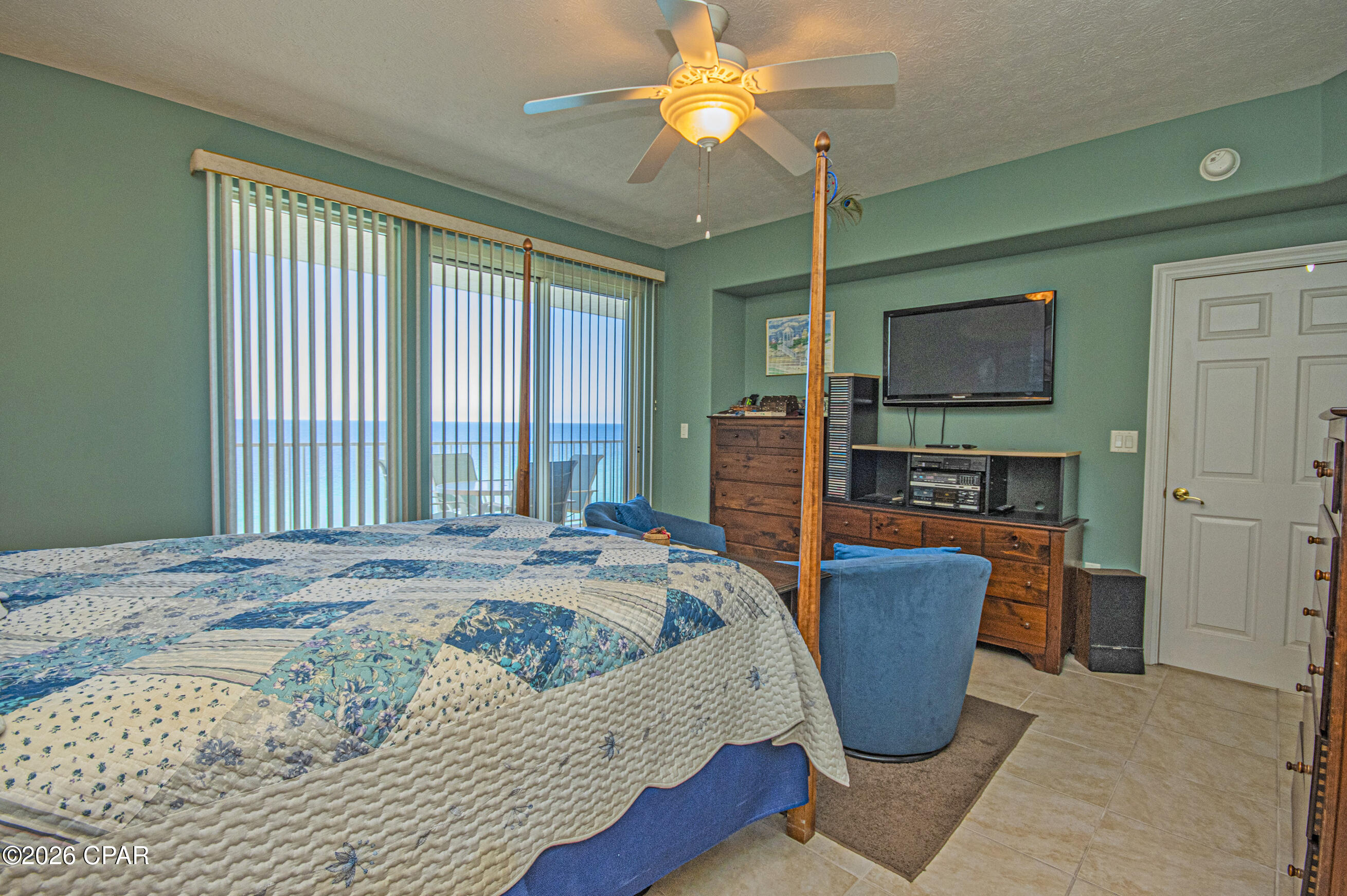 Listing photo id 42 for 5004 Thomas Drive 1212