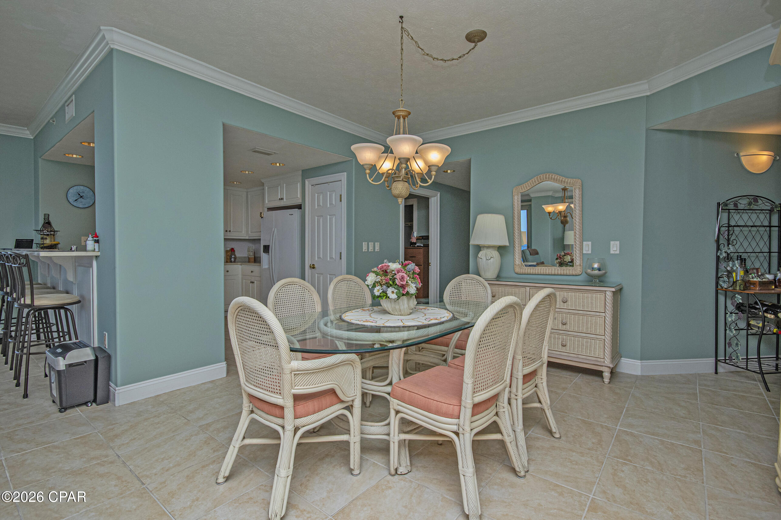 Listing photo id 9 for 5004 Thomas Drive 1212