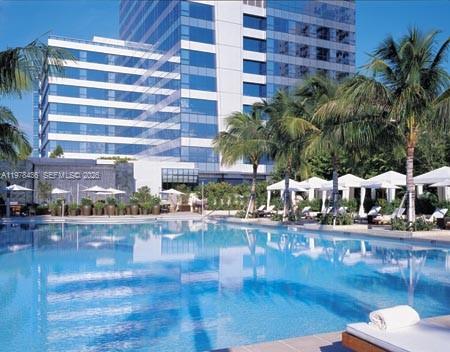 Beautiful 1 bedroom, 1.5 bathroom residence located in one of Brickell’s most prestigious buildings. All Four Seasons amenities; 3 pools, jacuzzi, Equinox Gym, business center, restaurant, 24H room service, Concierge. 1 storage unit & 1 parking space. The Four Seasons Hotel & Tower represents the absolute highest level in world-class amenities and personalizes 5-star service. Must See!!