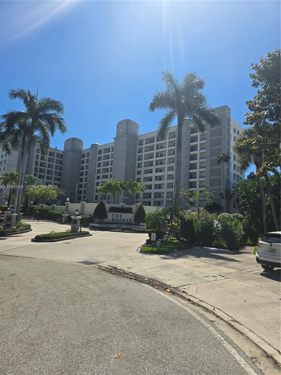 Pointe @ Pompano Beach Co