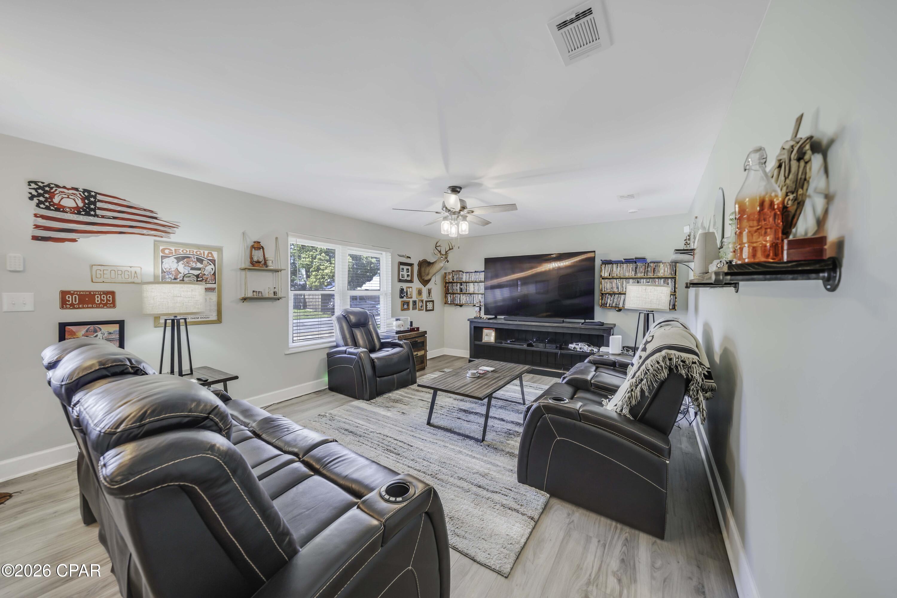 Image 3 For 300 Prudence Lane