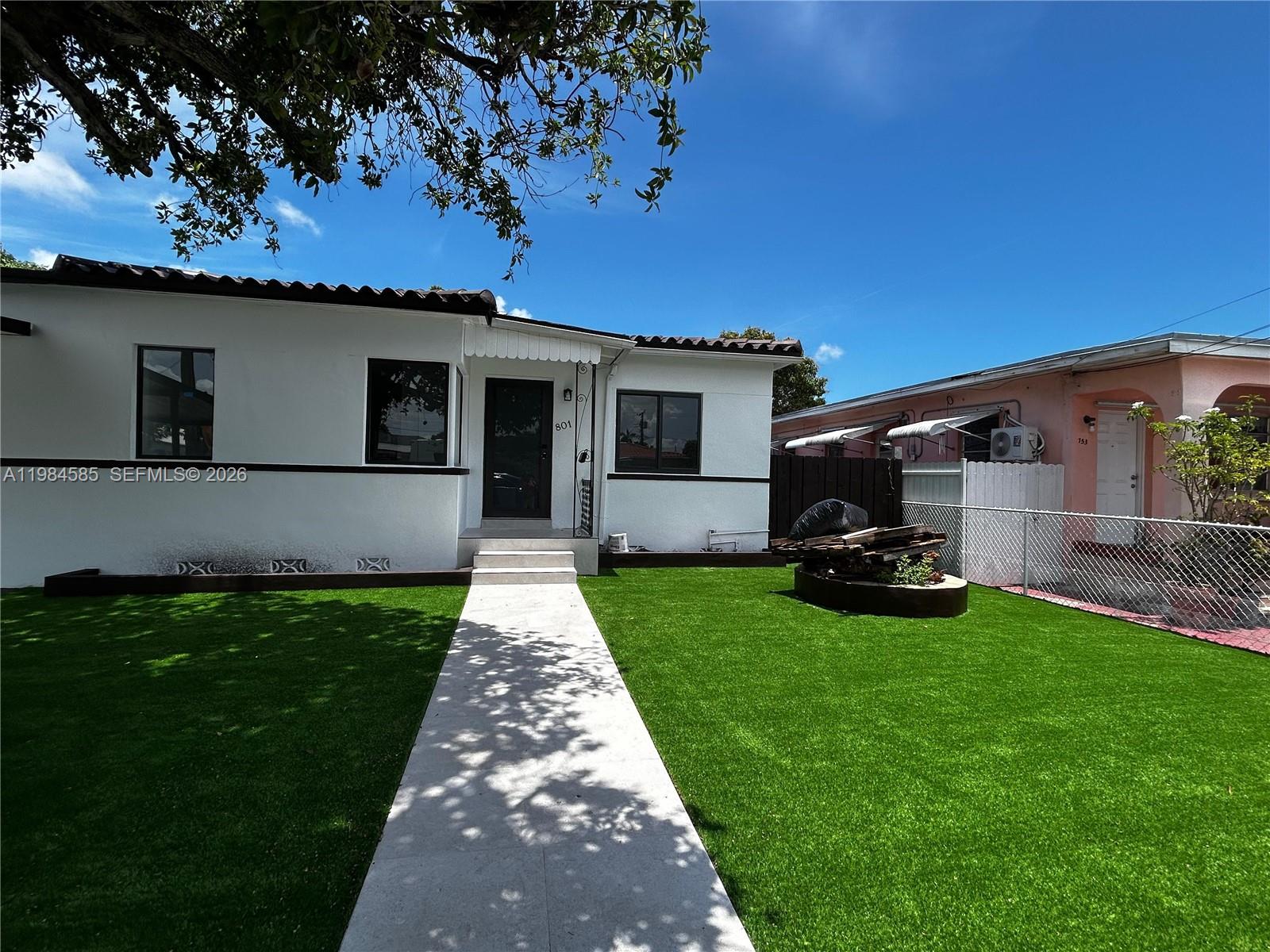 Douglas 7Th Comml Center