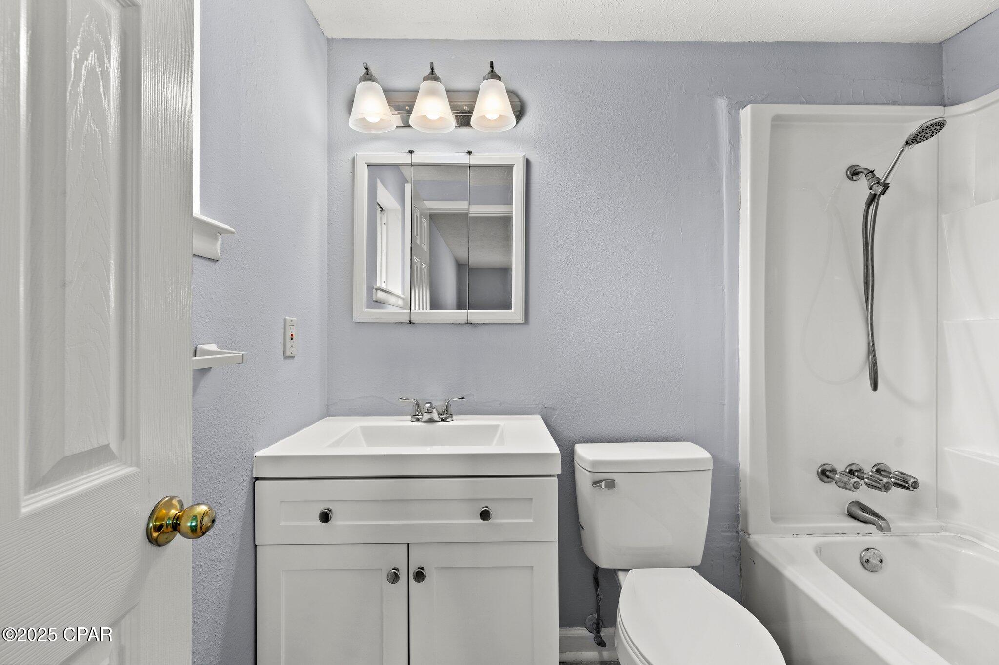 Image 12 For 2625 Beech Street B