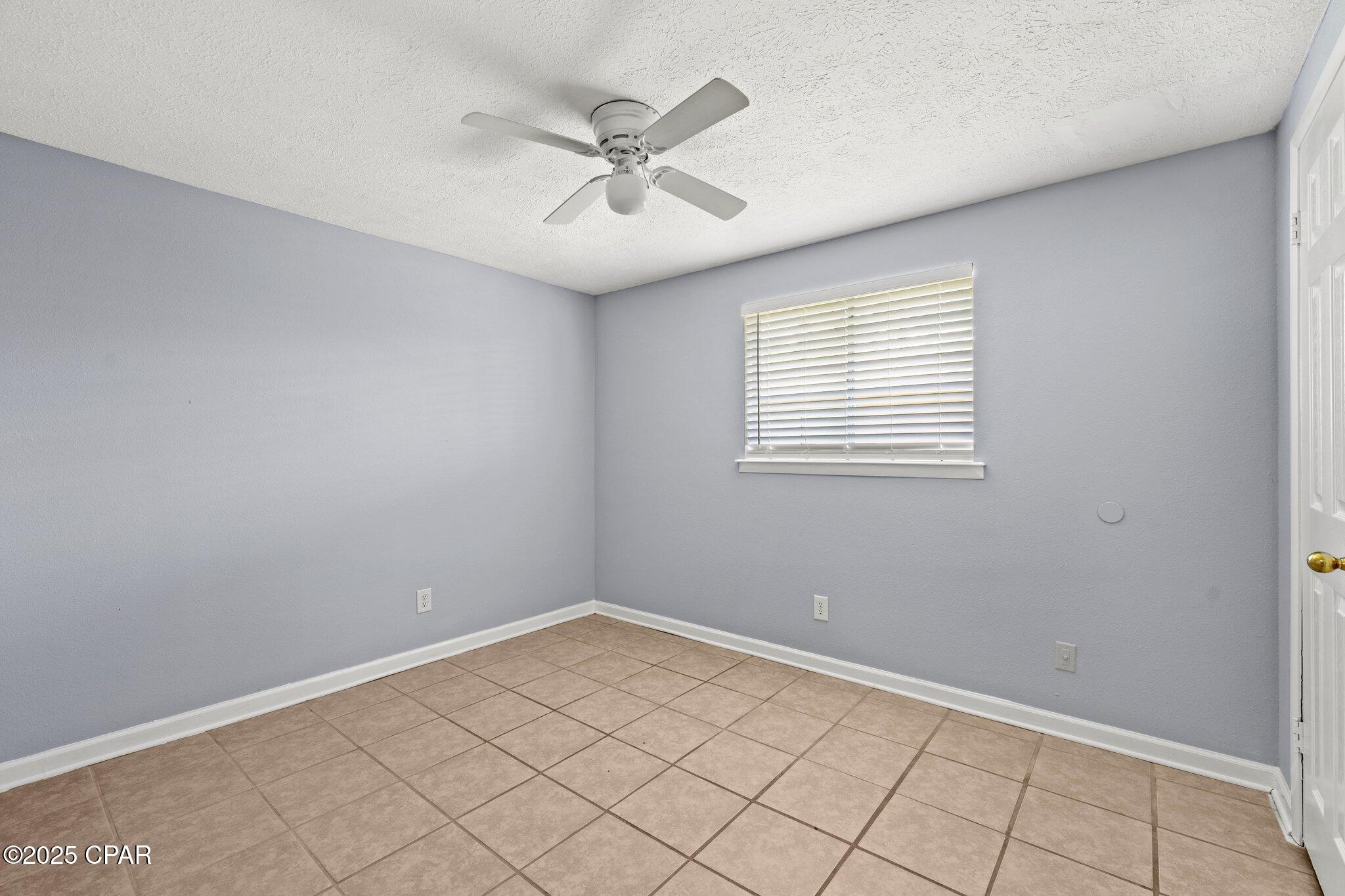 Image 14 For 2625 Beech Street B