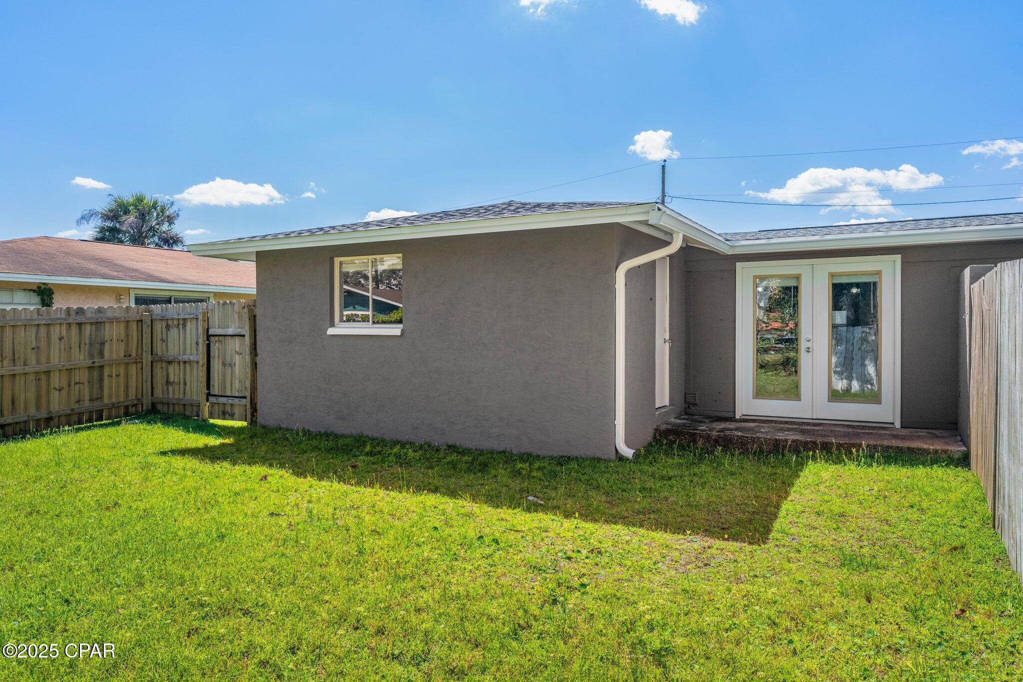 Image 19 For 2625 Beech Street B