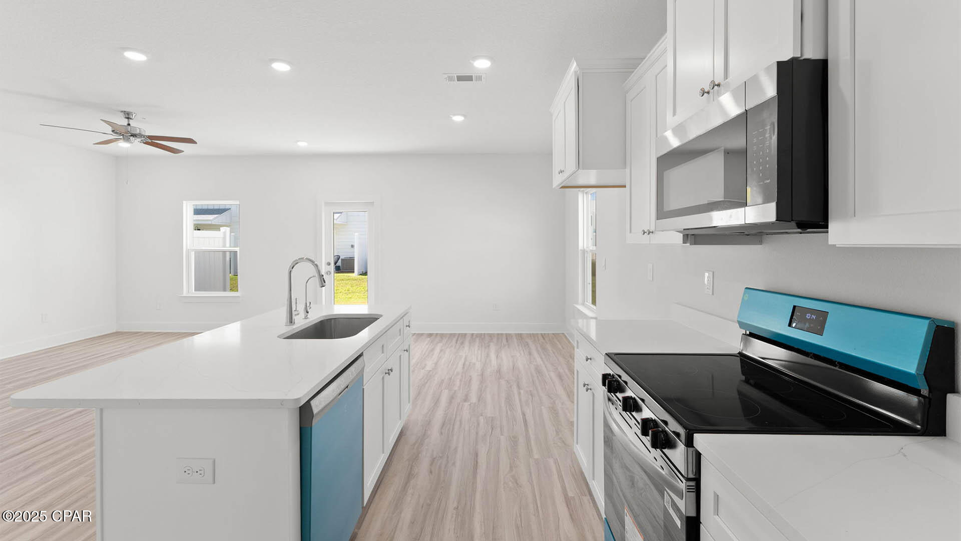 Image 11 For 414 Chateau Lane